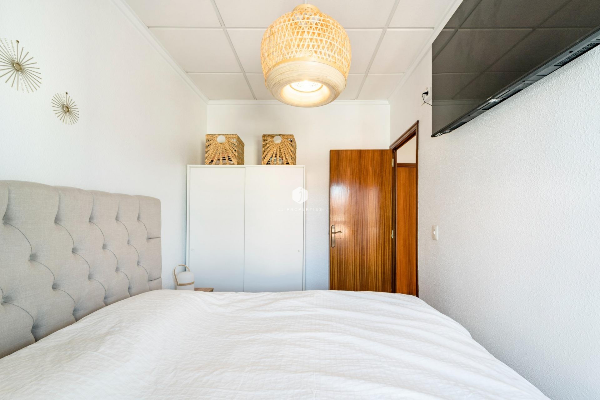 Aus zweiter Hand - Duplex -
Torrevieja - Playa de los Naufragos