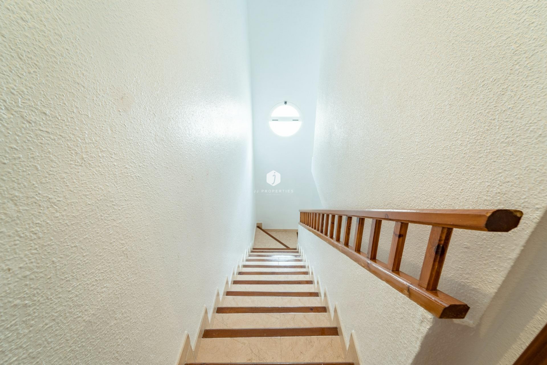 Aus zweiter Hand - Duplex -
Torrevieja - Playa de los Naufragos
