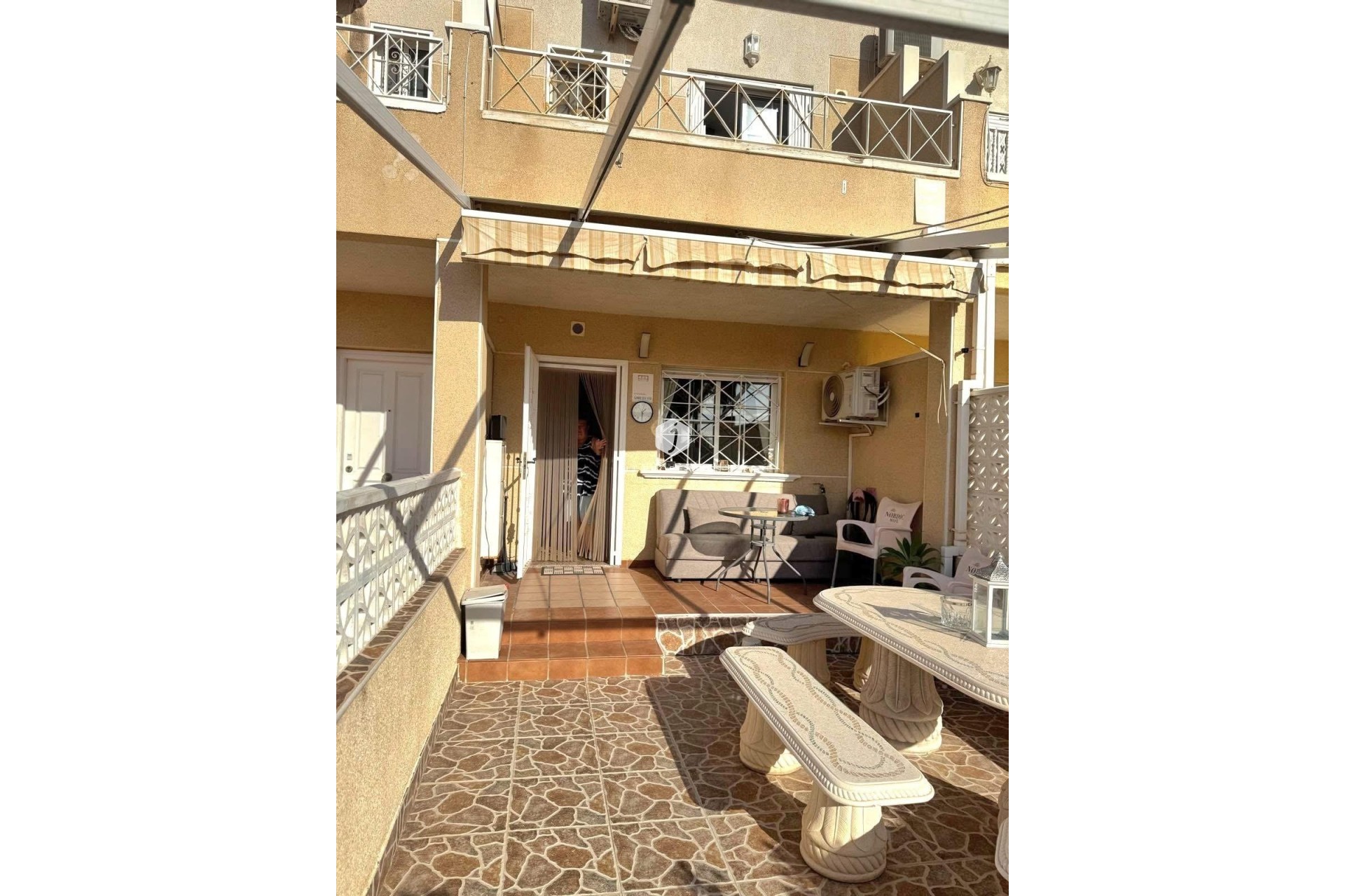 Aus zweiter Hand - Duplex -
Torrevieja - Torreblanca