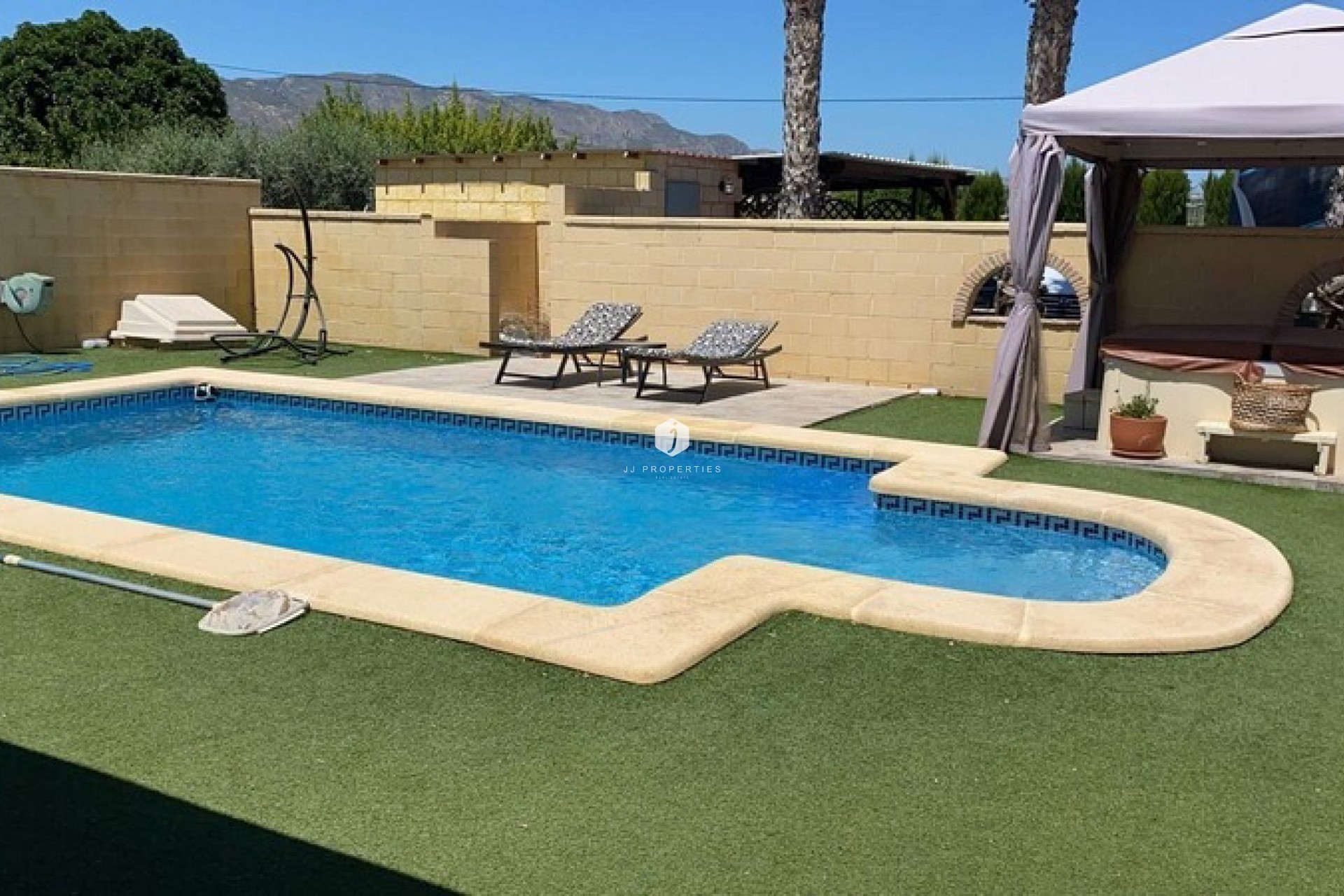 Aus zweiter Hand - Landgut -
Albatera - Inland