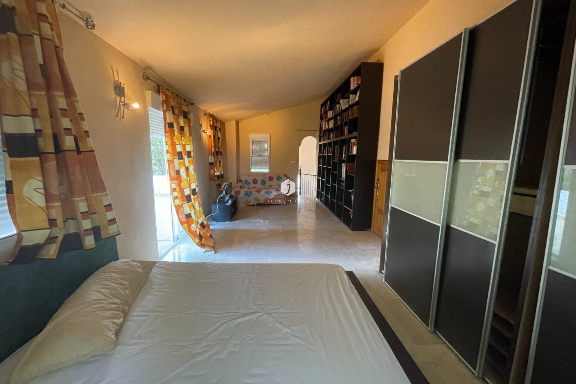 Aus zweiter Hand - Landgut -
Albatera - Inland