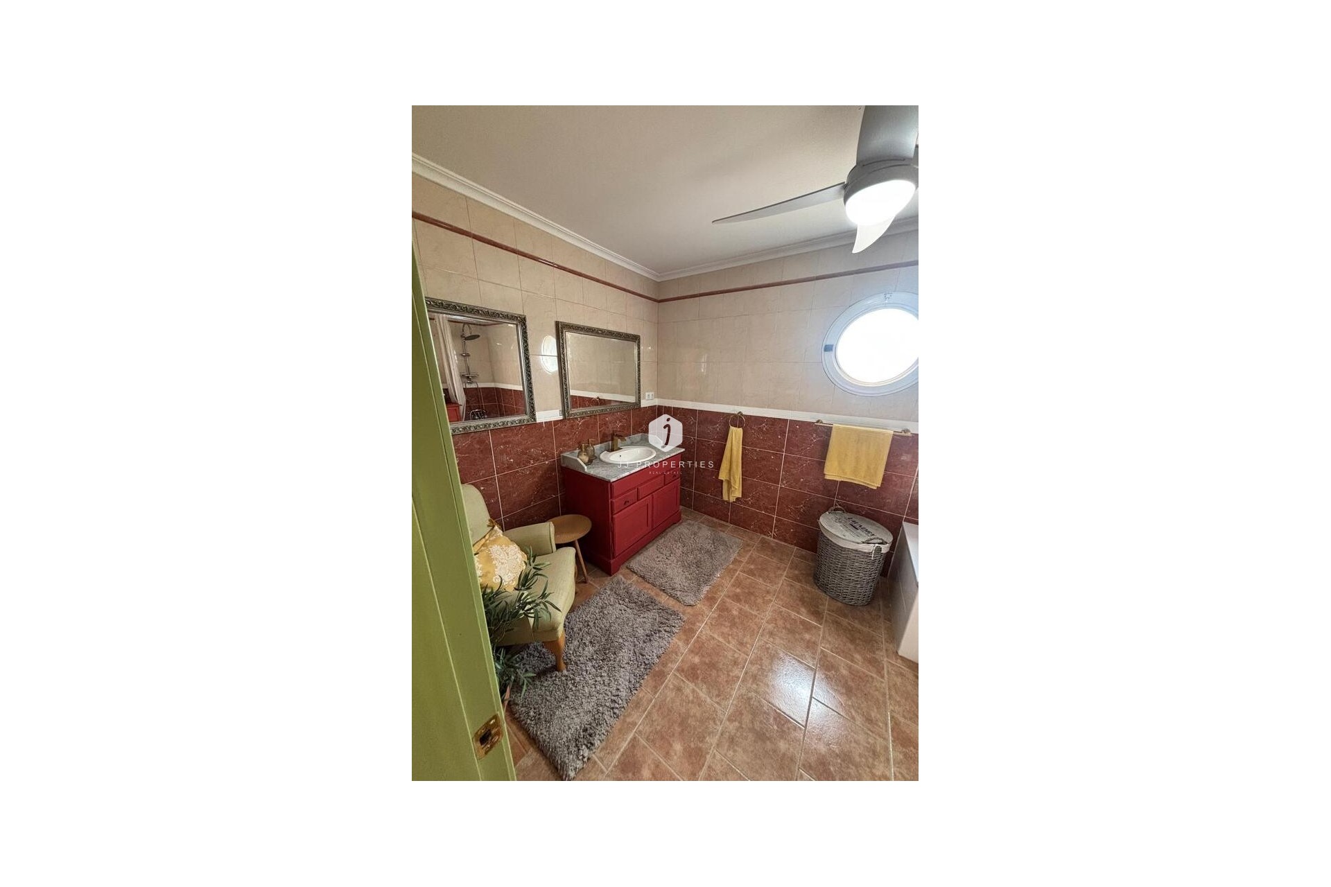 Aus zweiter Hand - Landgut -
Dolores - Costa Blanca