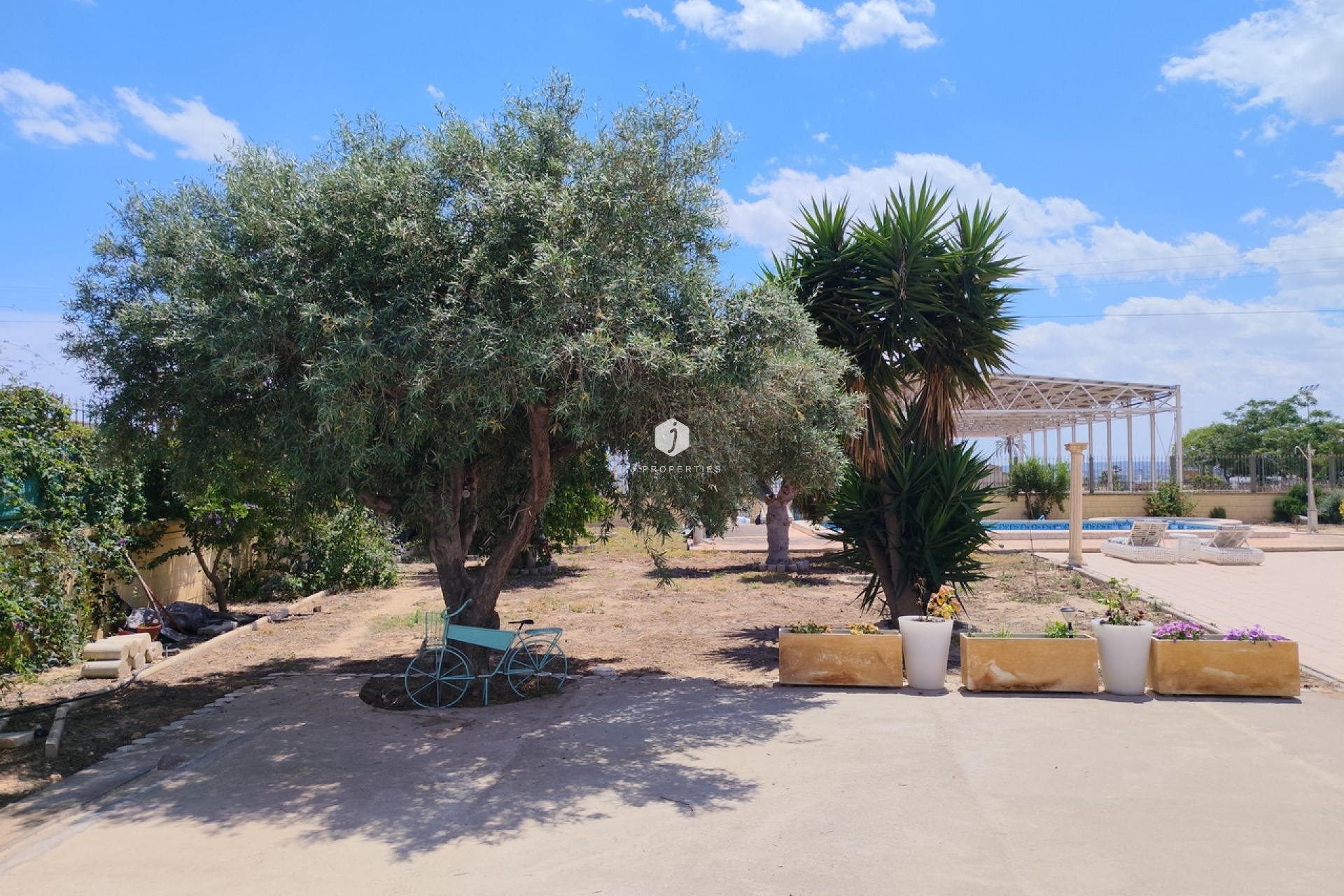 Aus zweiter Hand - Landgut -
Los Montesinos - Costa Blanca