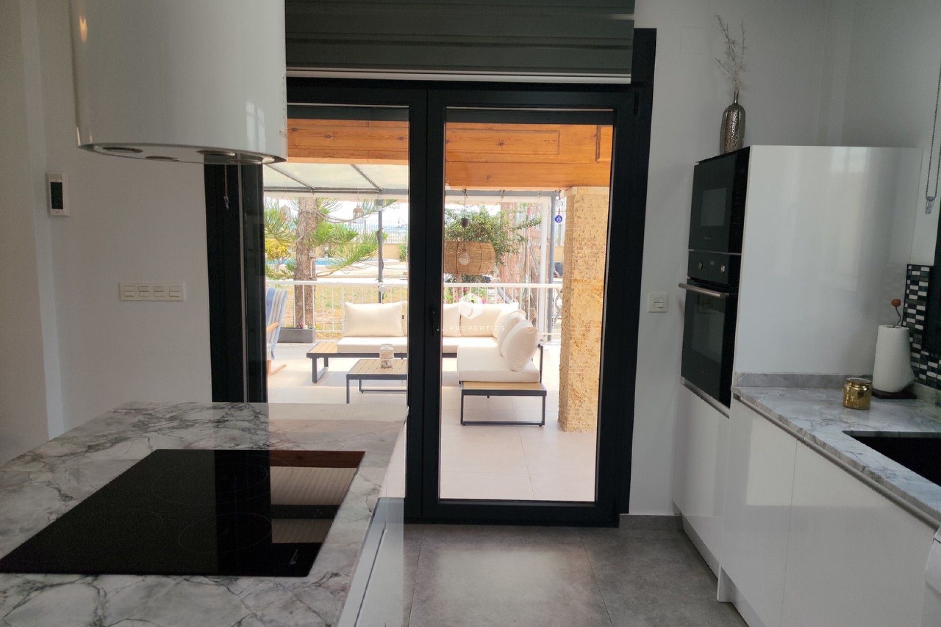 Aus zweiter Hand - Landgut -
Los Montesinos - Costa Blanca