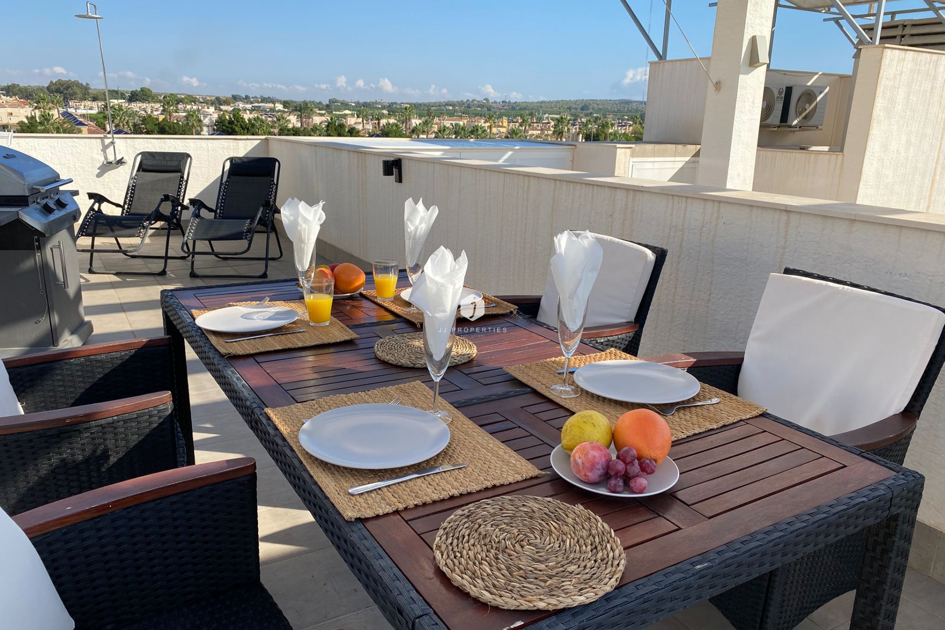 Aus zweiter Hand - Penthouse -
El Raso - Costa Blanca