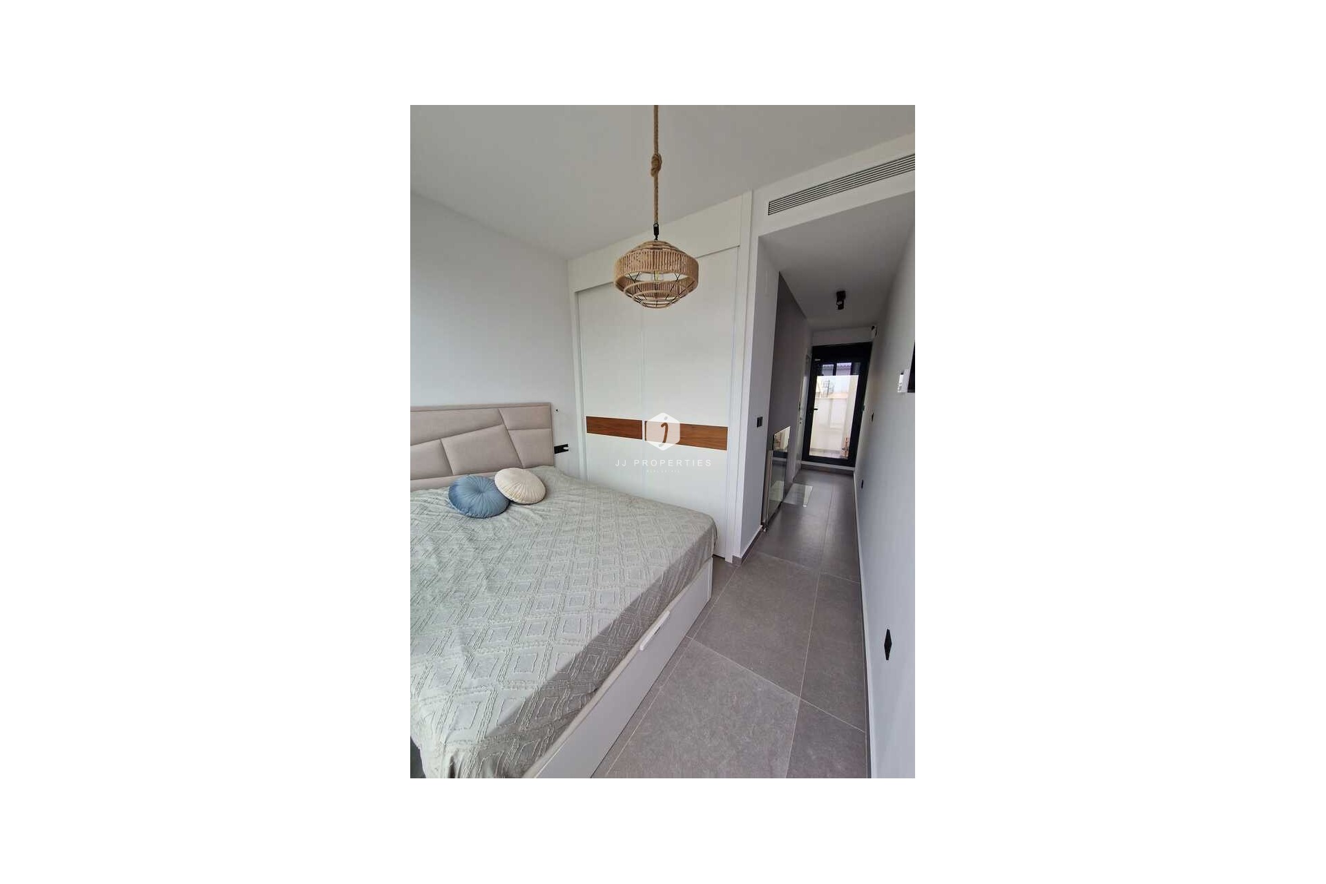 Aus zweiter Hand - Penthouse -
Guardamar del Segura - ELS SECONS