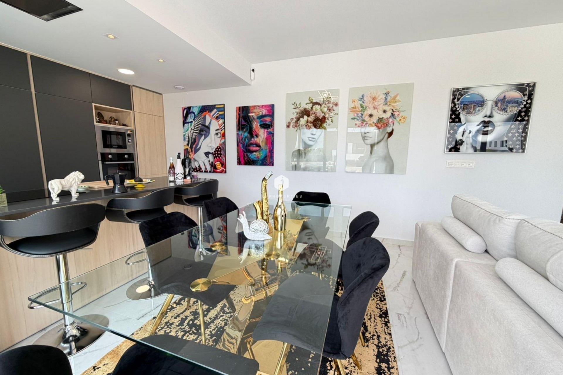 Aus zweiter Hand - Penthouse -
Orihuela Costa - Los Almendros-la Florida