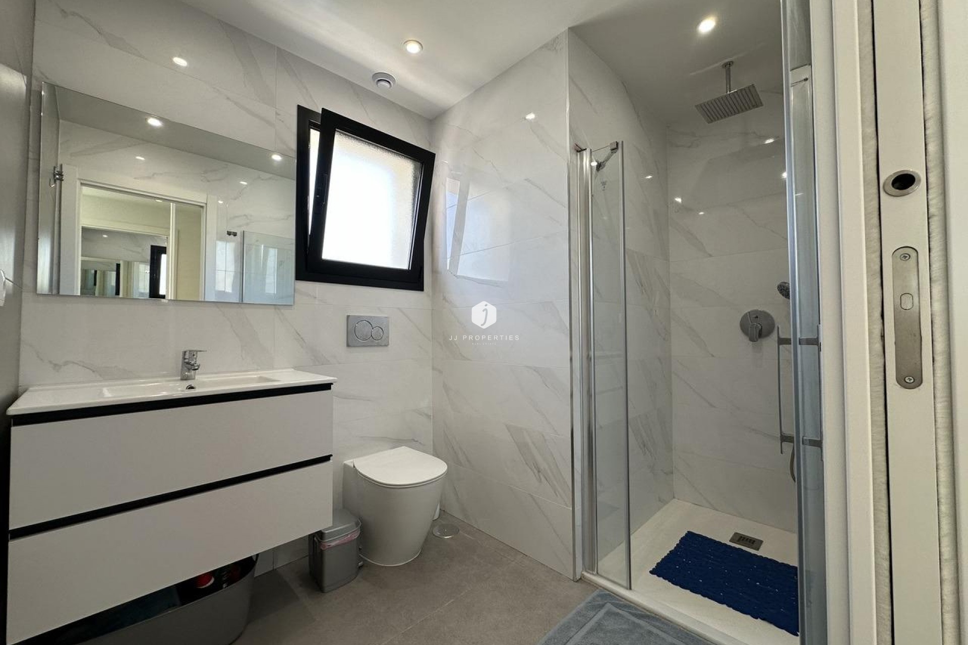 Aus zweiter Hand - Penthouse -
Orihuela Costa - Villamartín-las Filipinas