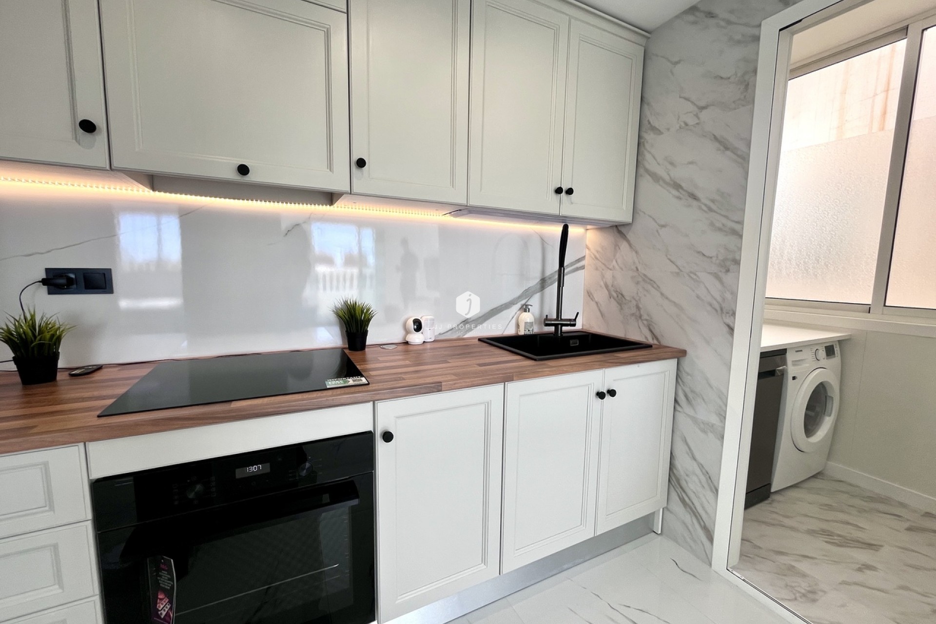 Aus zweiter Hand - Penthouse -
Playa Flamenca - Costa Blanca