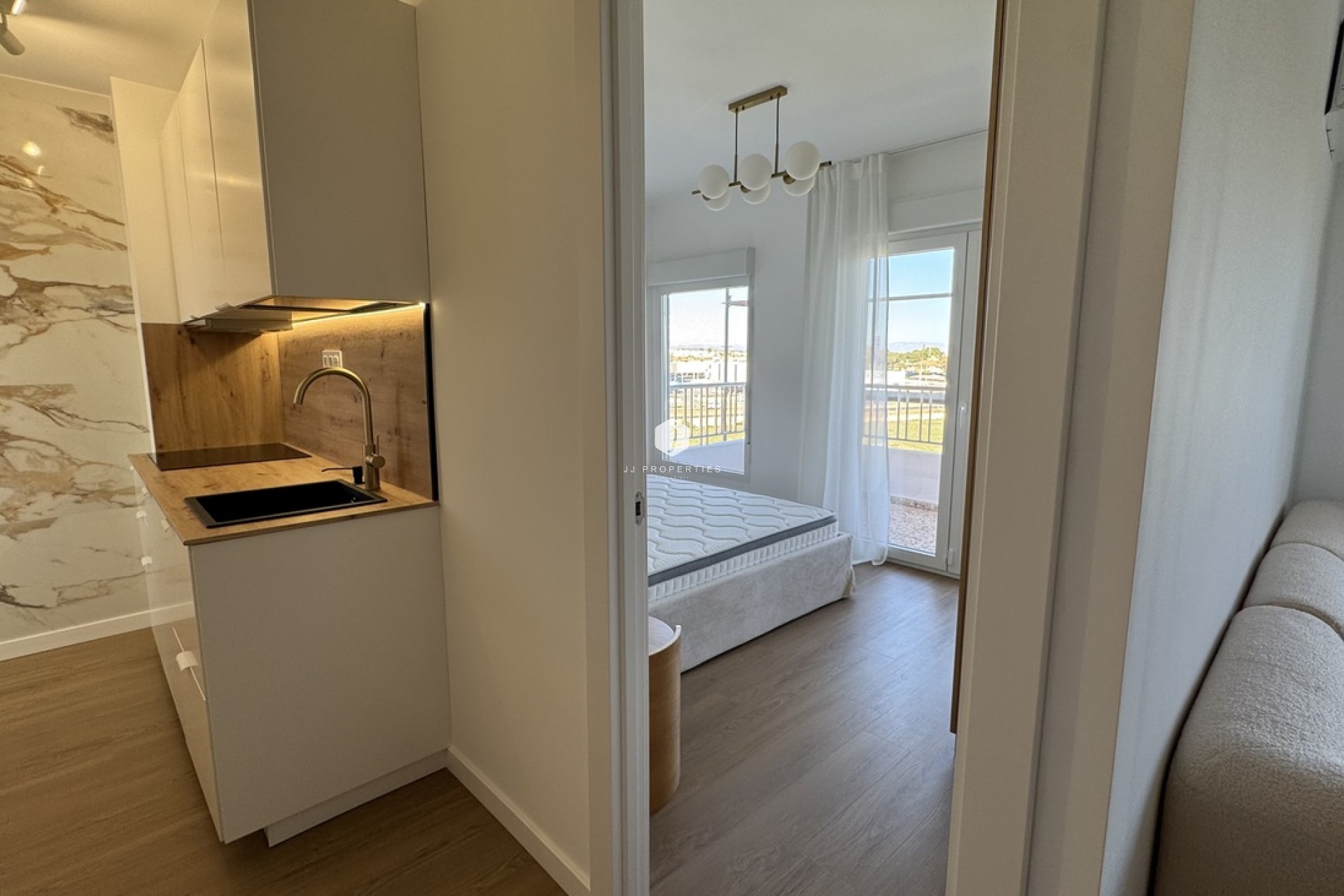 Aus zweiter Hand - Penthouse -
Punta Prima - Costa Blanca