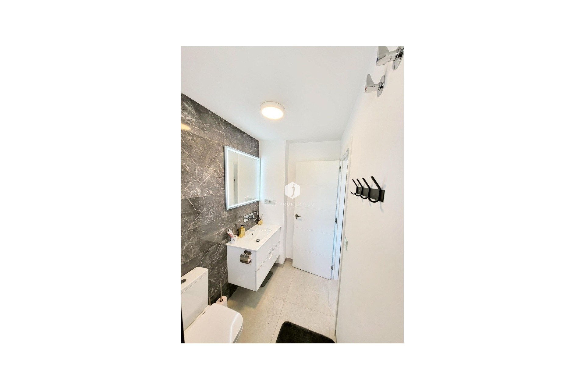 Aus zweiter Hand - Penthouse -
San Miguel de Salinas - Costa Blanca