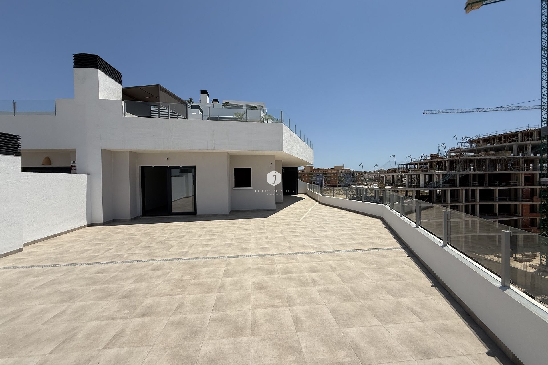 Aus zweiter Hand - Penthouse -
San Miguel de Salinas - Inland