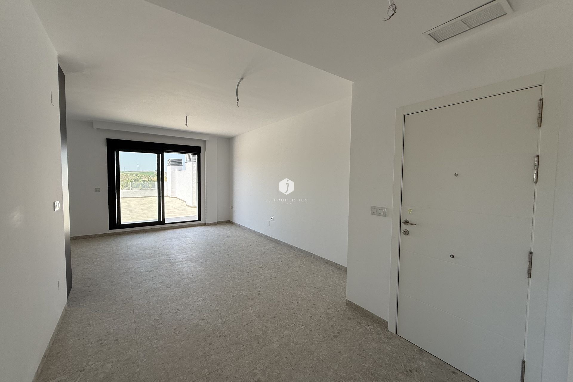 Aus zweiter Hand - Penthouse -
San Miguel de Salinas - Inland