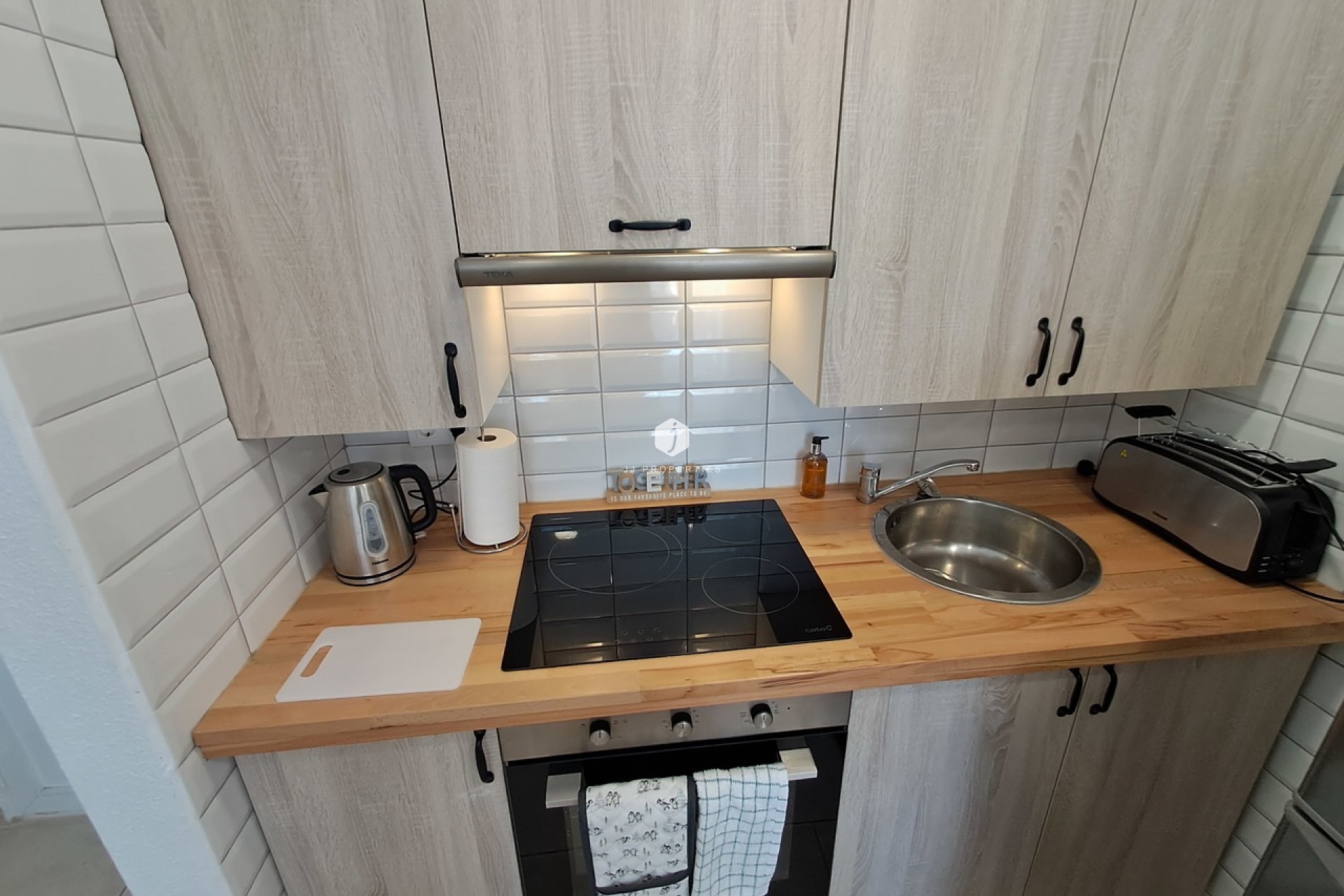 Aus zweiter Hand - Penthouse -
San Miguel de Salinas - Inland