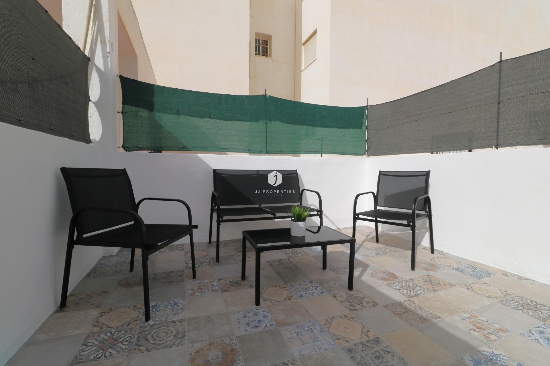 Aus zweiter Hand - Penthouse -
Torrevieja - Acequion