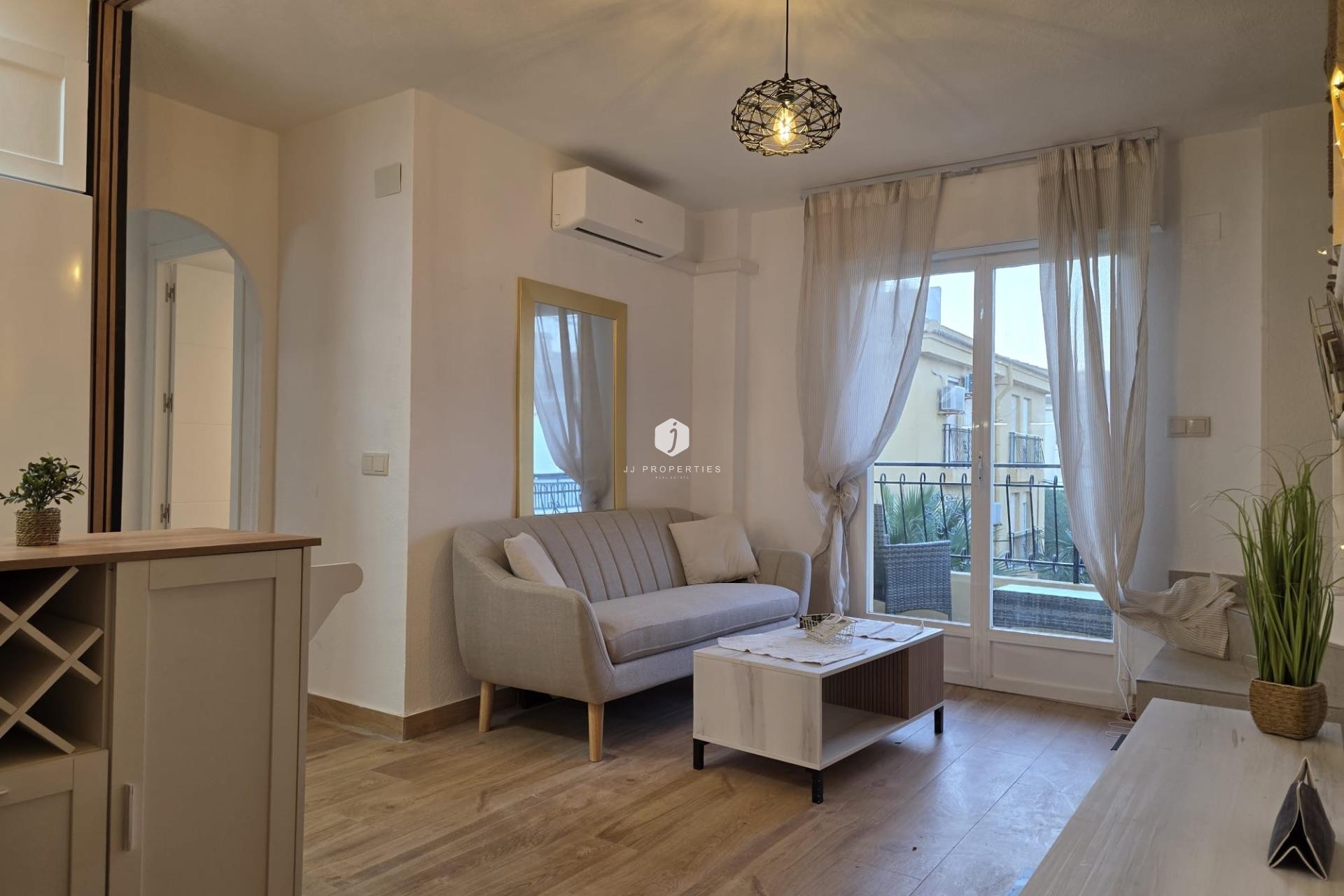 Aus zweiter Hand - Penthouse -
Torrevieja - Cala Ferris