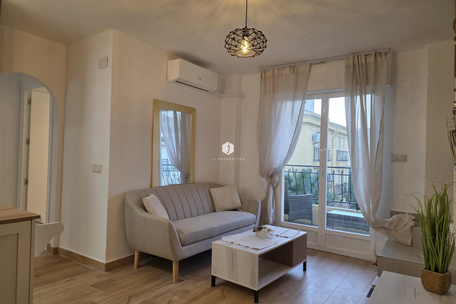 Aus zweiter Hand - Penthouse -
Torrevieja - Cala Ferris