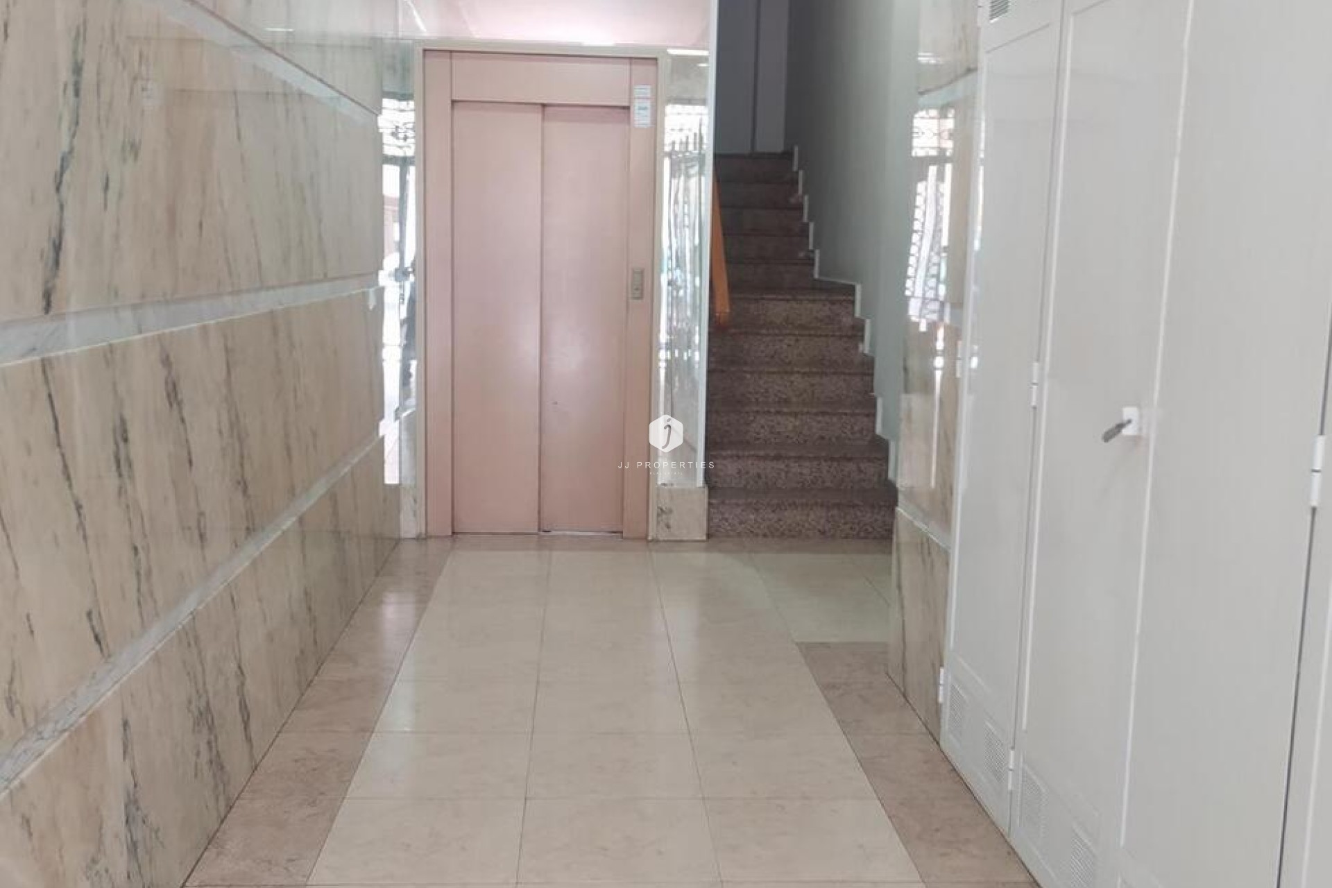 Aus zweiter Hand - Penthouse -
Torrevieja - CENTRE