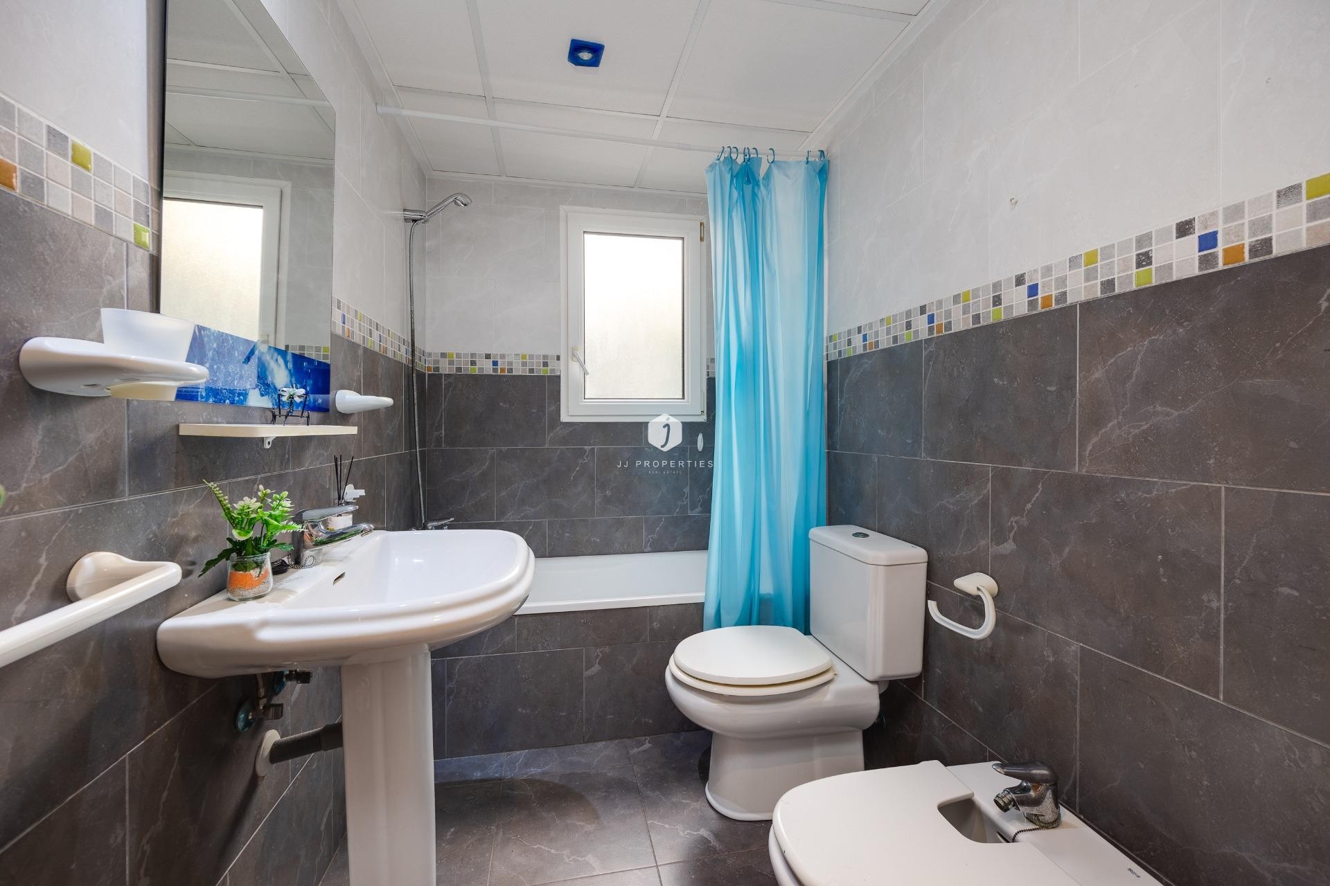 Aus zweiter Hand - Penthouse -
Torrevieja - Centro