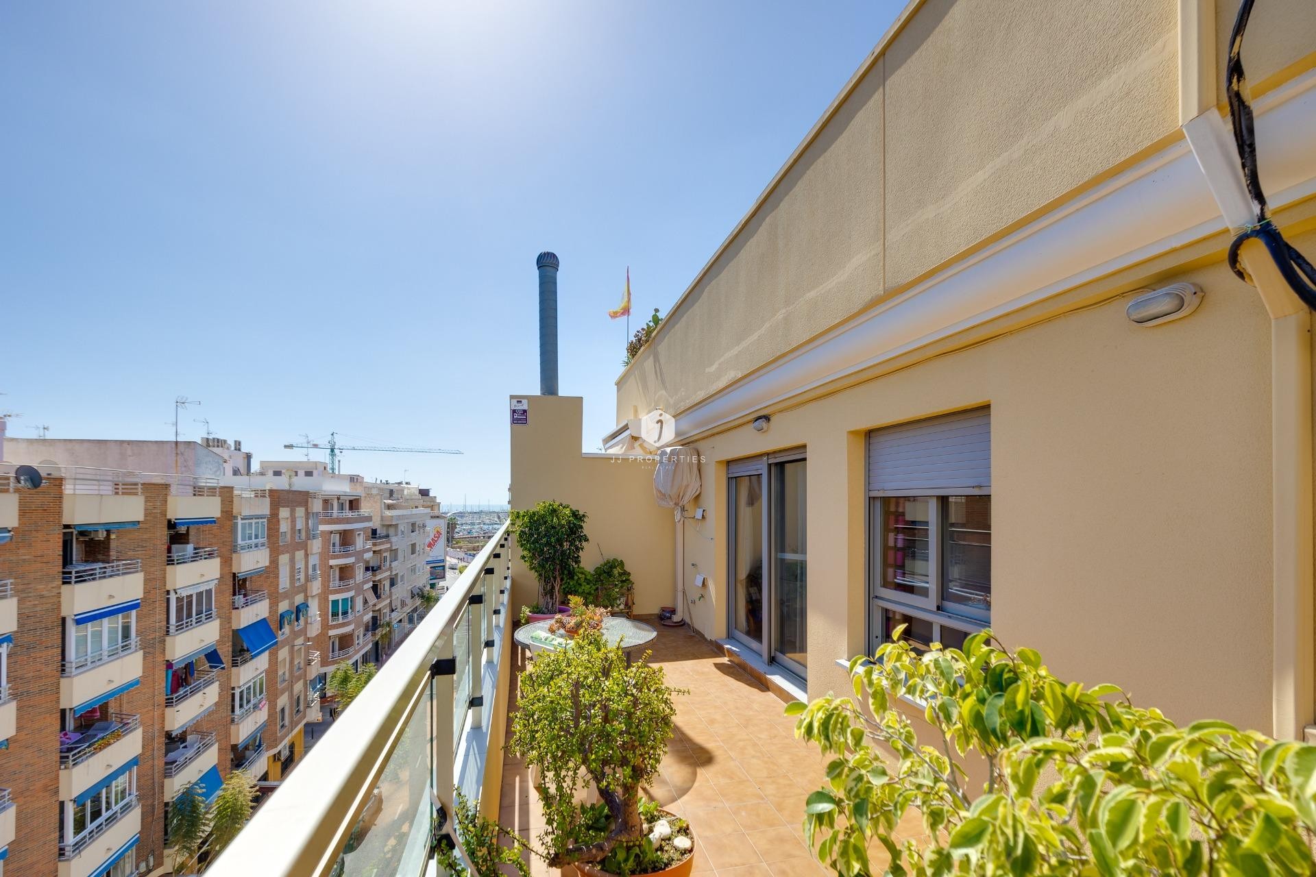 Aus zweiter Hand - Penthouse -
Torrevieja - Centro