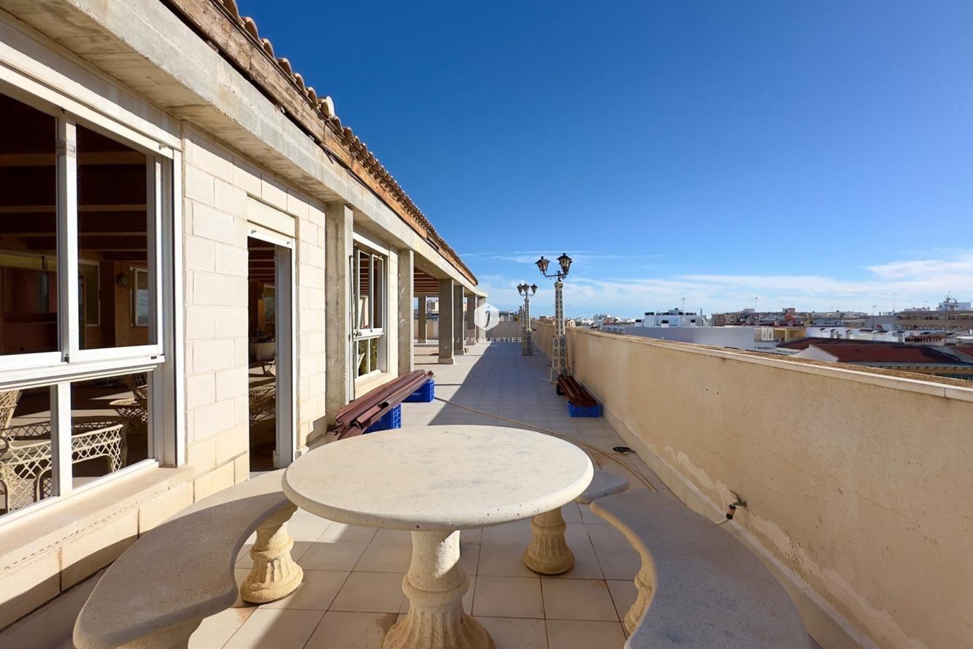 Aus zweiter Hand - Penthouse -
Torrevieja - Centro