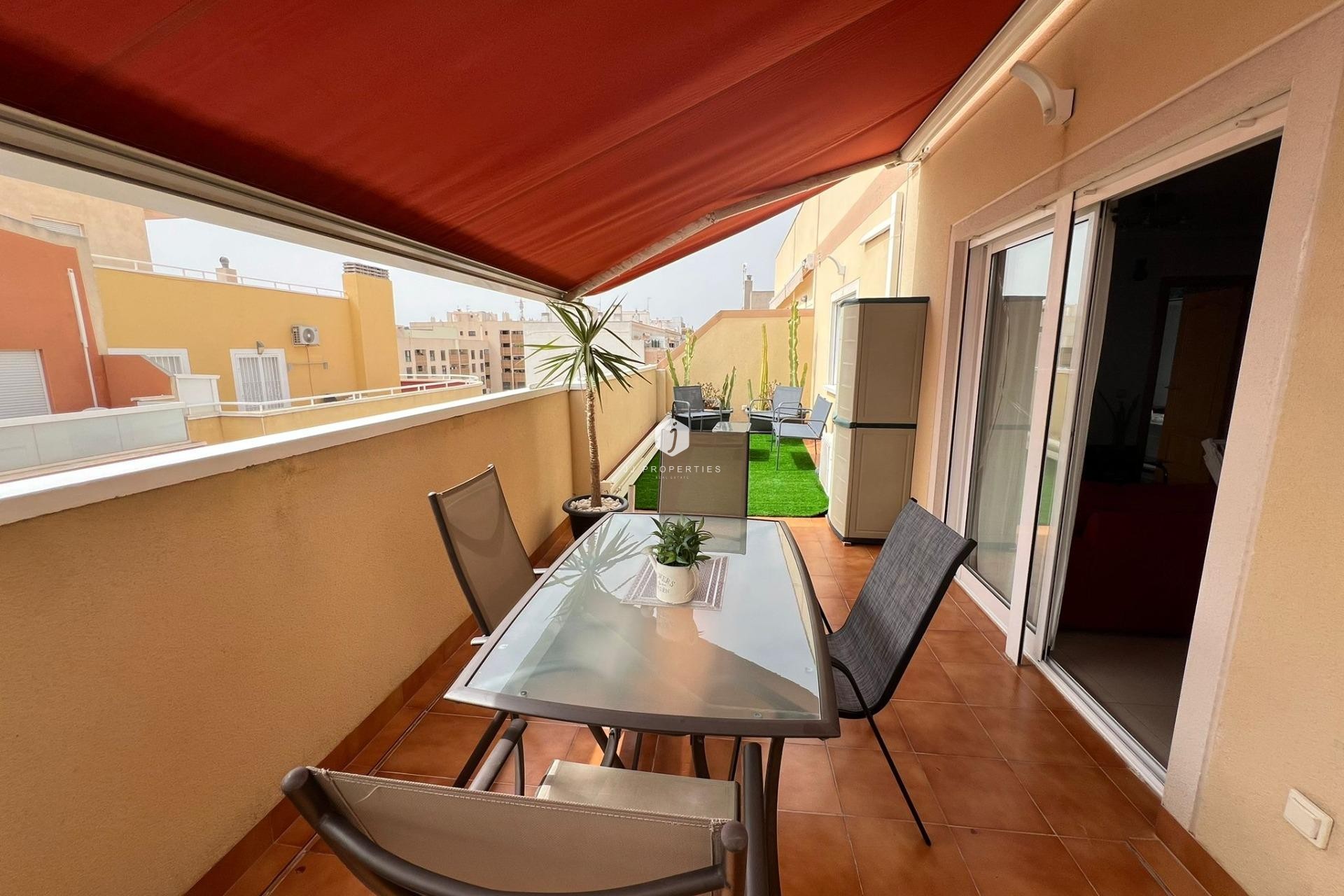 Aus zweiter Hand - Penthouse -
Torrevieja - Centro