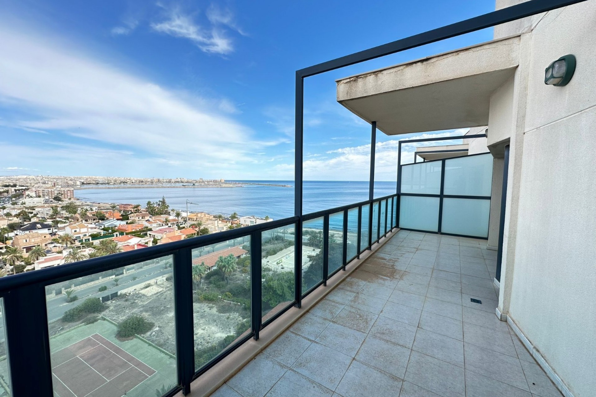 Aus zweiter Hand - Penthouse -
Torrevieja - Costa Blanca