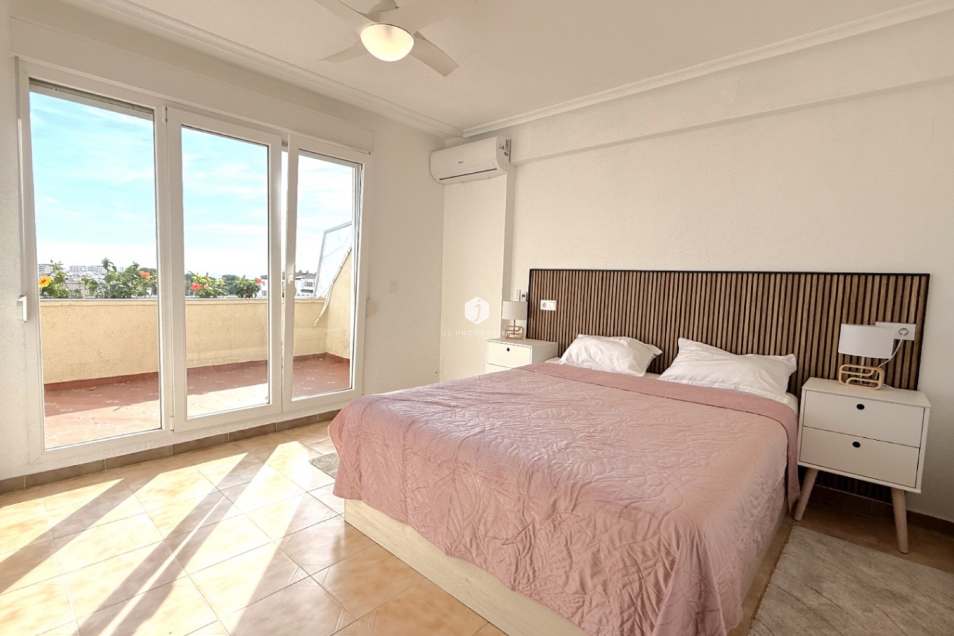 Aus zweiter Hand - Penthouse -
Torrevieja - Costa Blanca