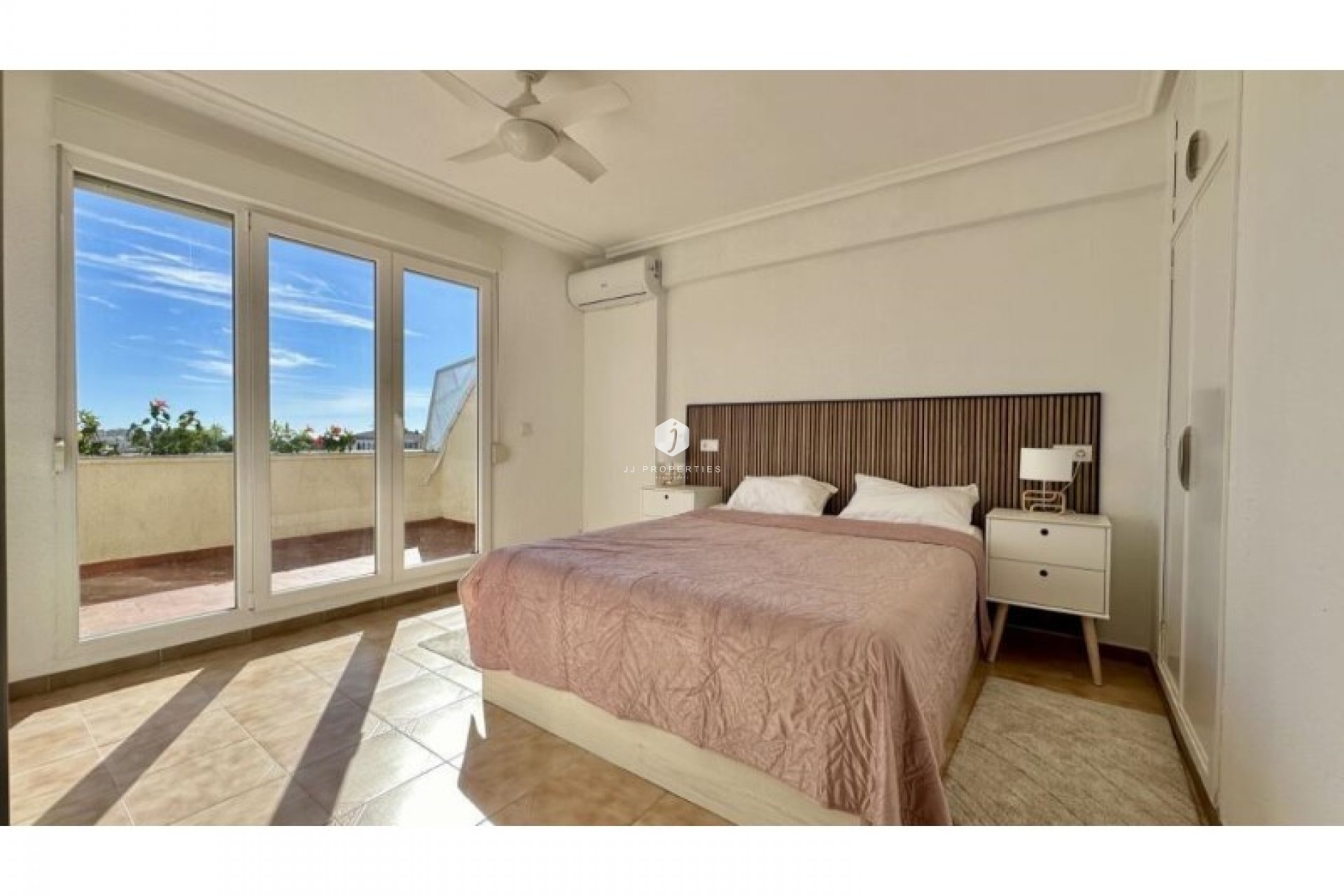 Aus zweiter Hand - Penthouse -
Torrevieja - Costa Blanca