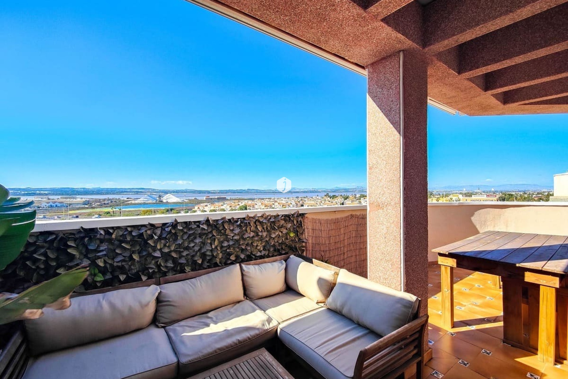 Aus zweiter Hand - Penthouse -
Torrevieja - Costa Blanca