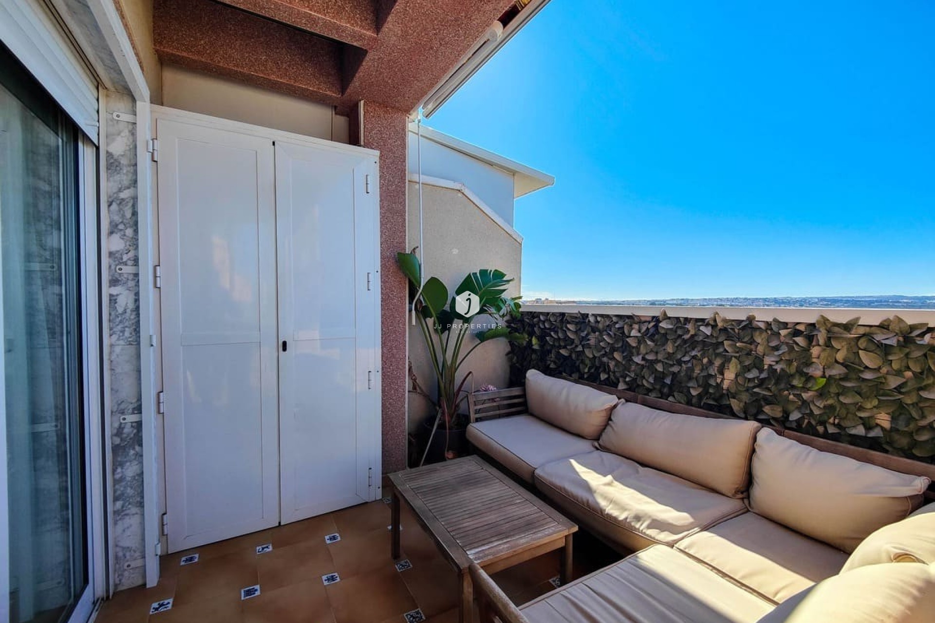 Aus zweiter Hand - Penthouse -
Torrevieja - Costa Blanca