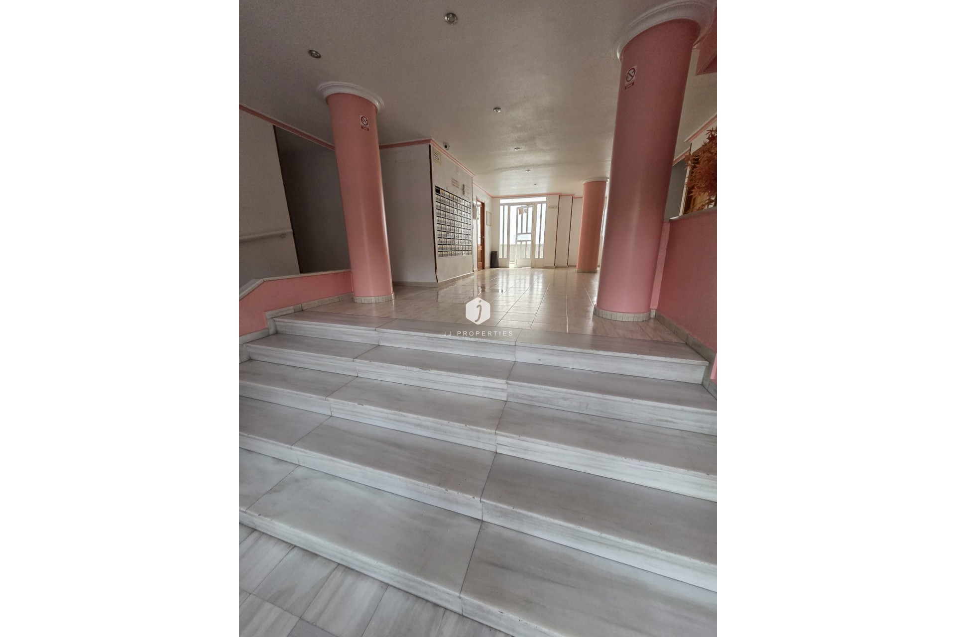 Aus zweiter Hand - Penthouse -
Torrevieja - Costa Blanca