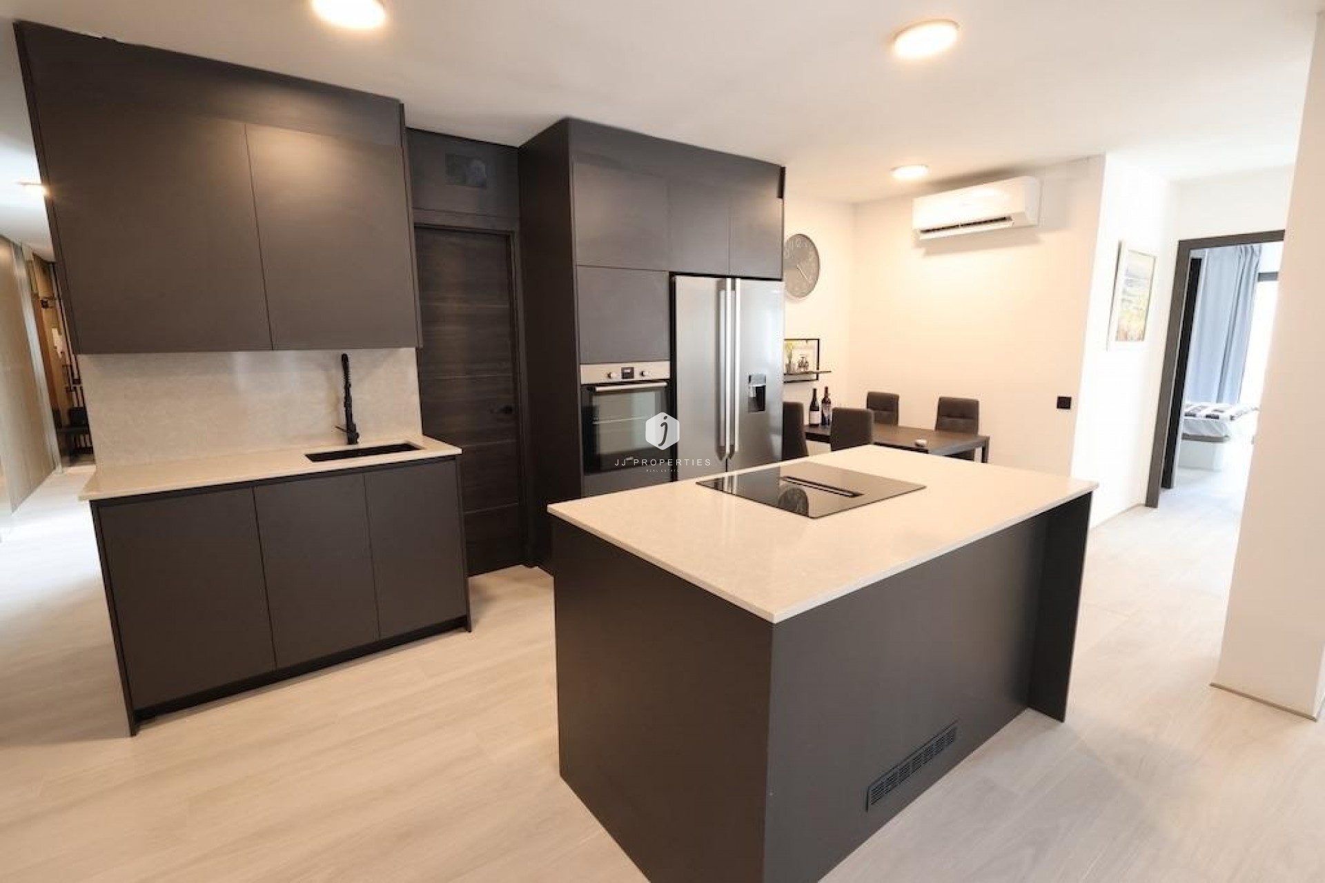 Aus zweiter Hand - Penthouse -
Torrevieja - Costa Blanca