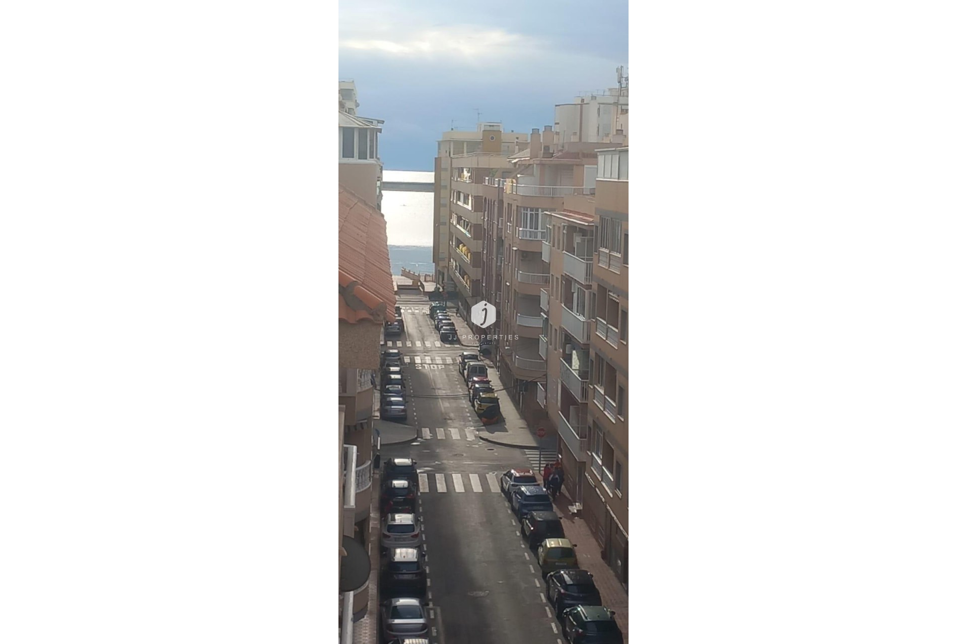 Aus zweiter Hand - Penthouse -
Torrevieja - El Acequión - Los Náufragos