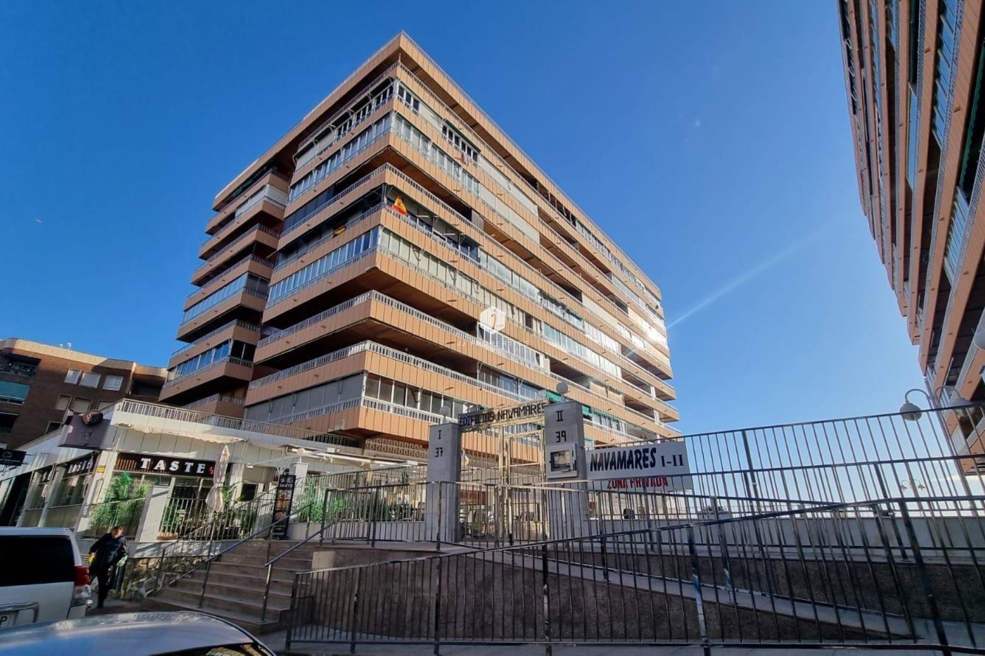 Aus zweiter Hand - Penthouse -
Torrevieja - El Acequión - Los Náufragos