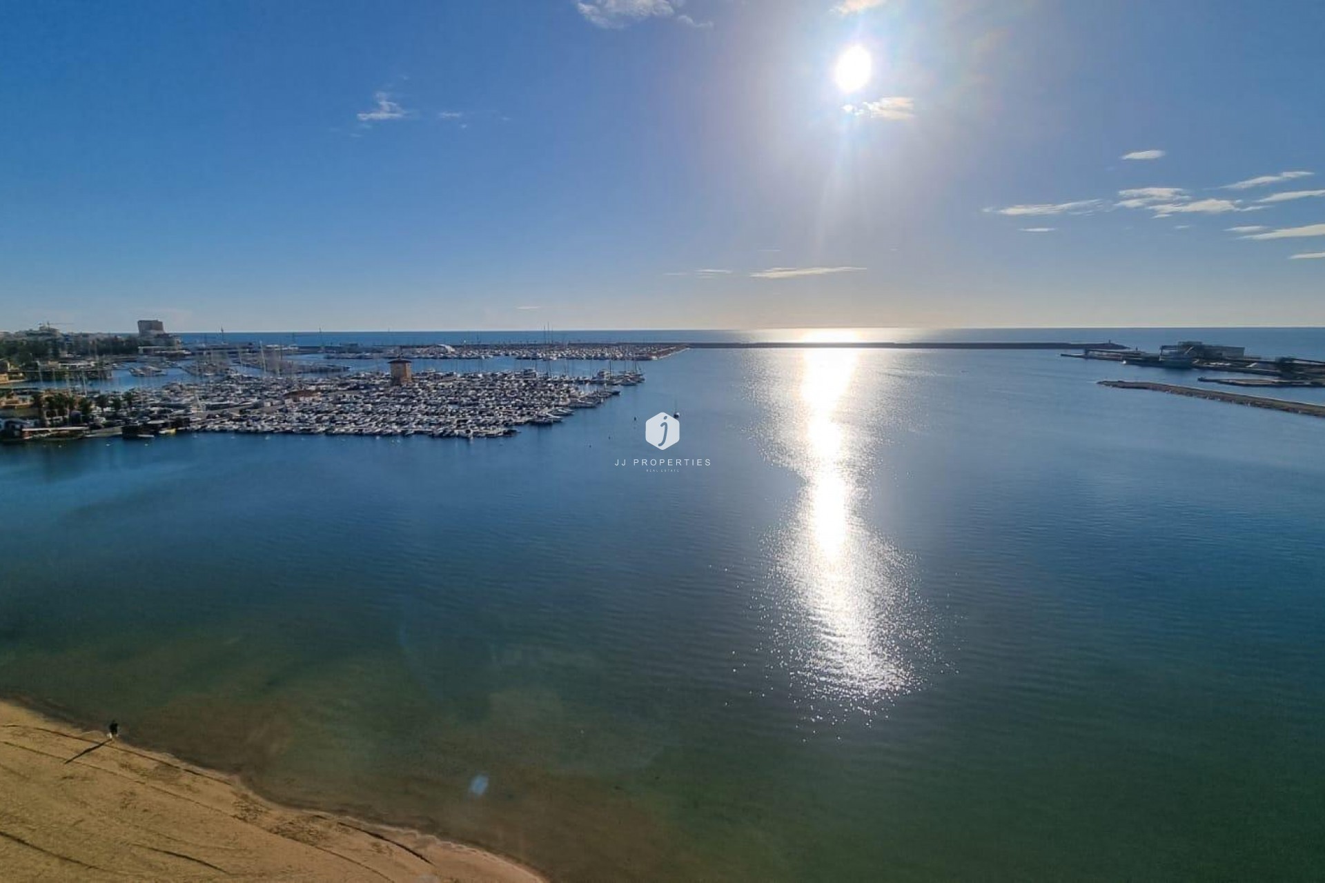 Aus zweiter Hand - Penthouse -
Torrevieja - El Acequión - Los Náufragos