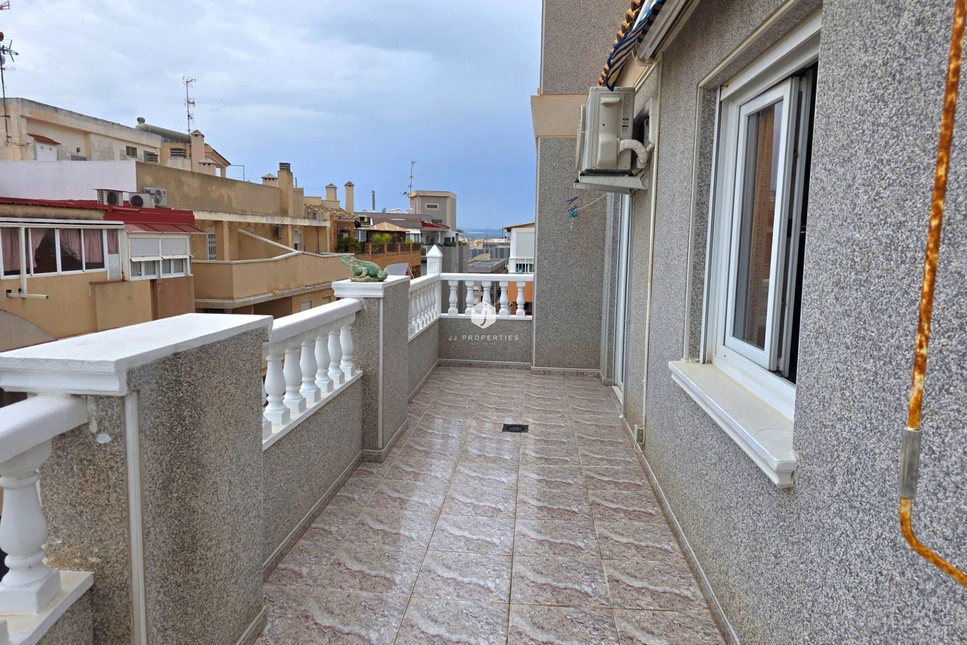 Aus zweiter Hand - Penthouse -
Torrevieja - Estacion de autobuses