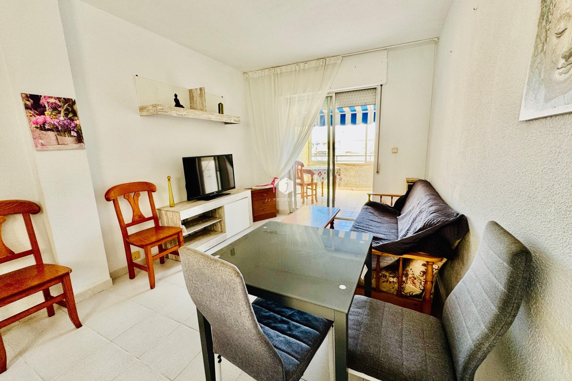 Aus zweiter Hand - Penthouse -
Torrevieja - Estacion de autobuses