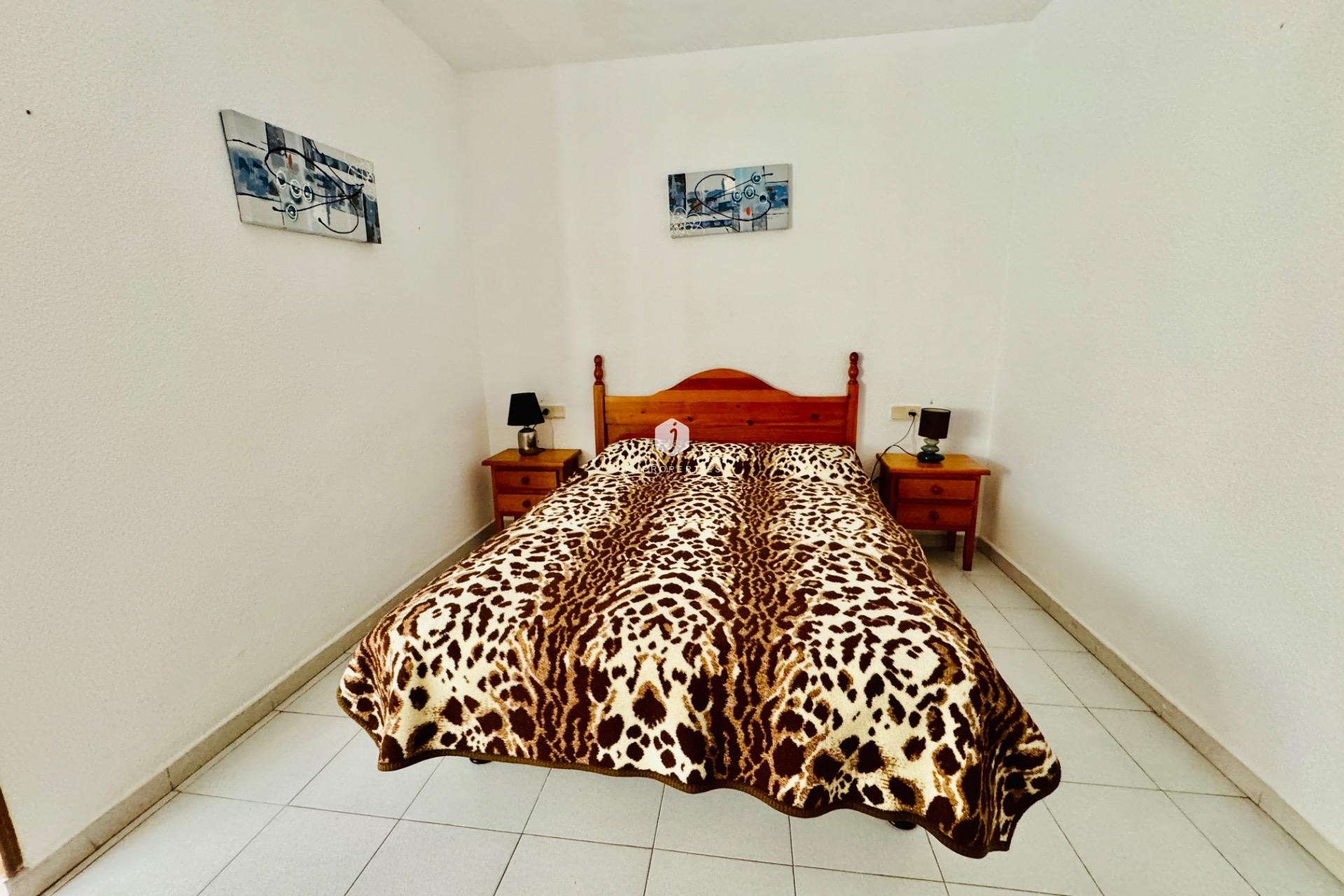 Aus zweiter Hand - Penthouse -
Torrevieja - Estacion de autobuses