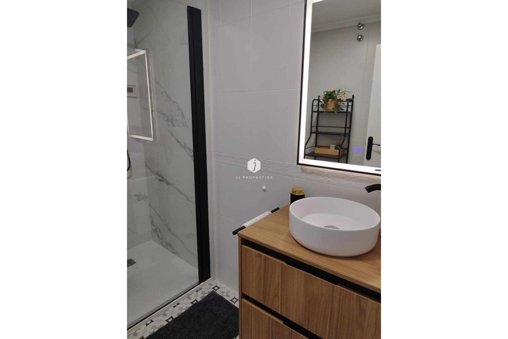 Aus zweiter Hand - Penthouse -
Torrevieja - La Mata