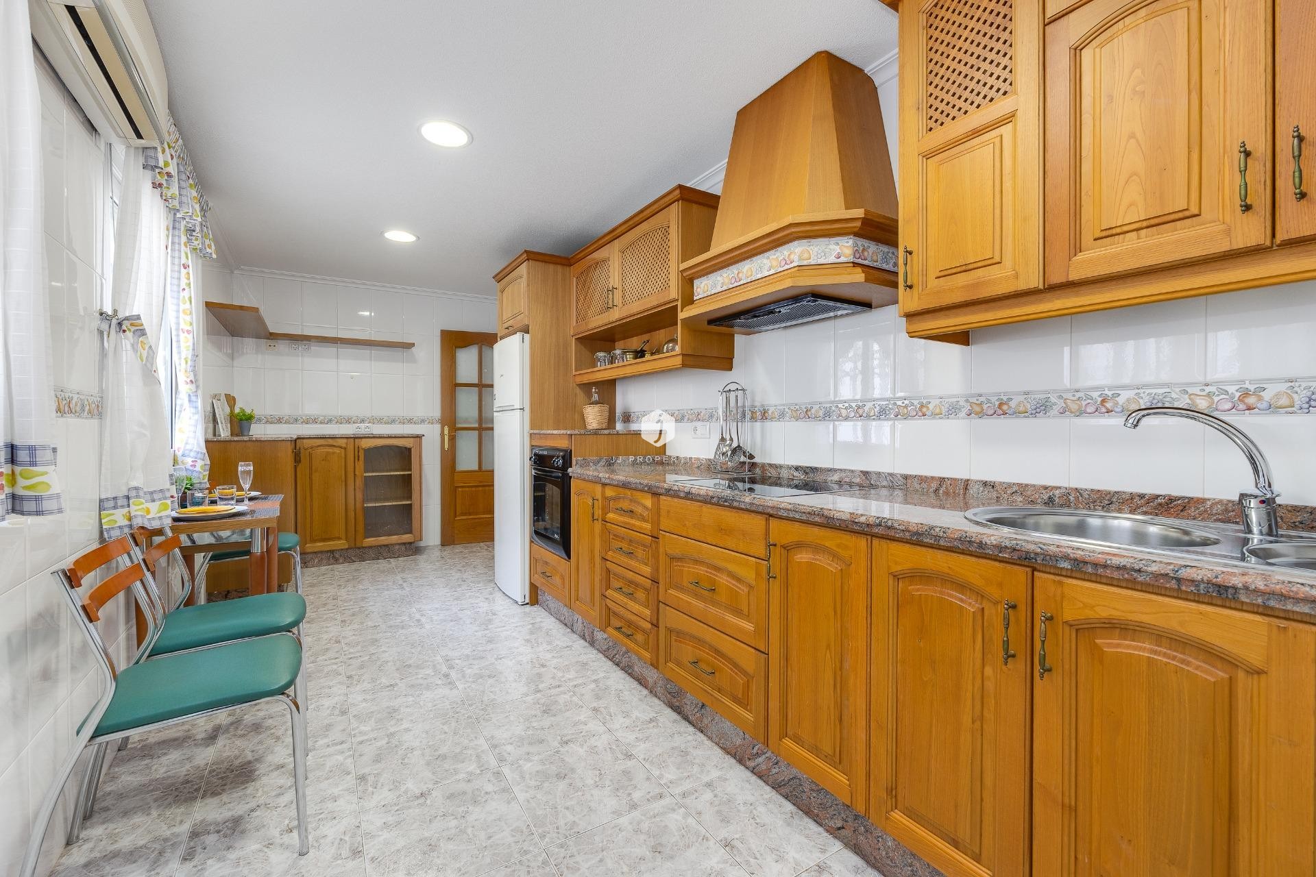 Aus zweiter Hand - Penthouse -
Torrevieja - Paseo maritimo