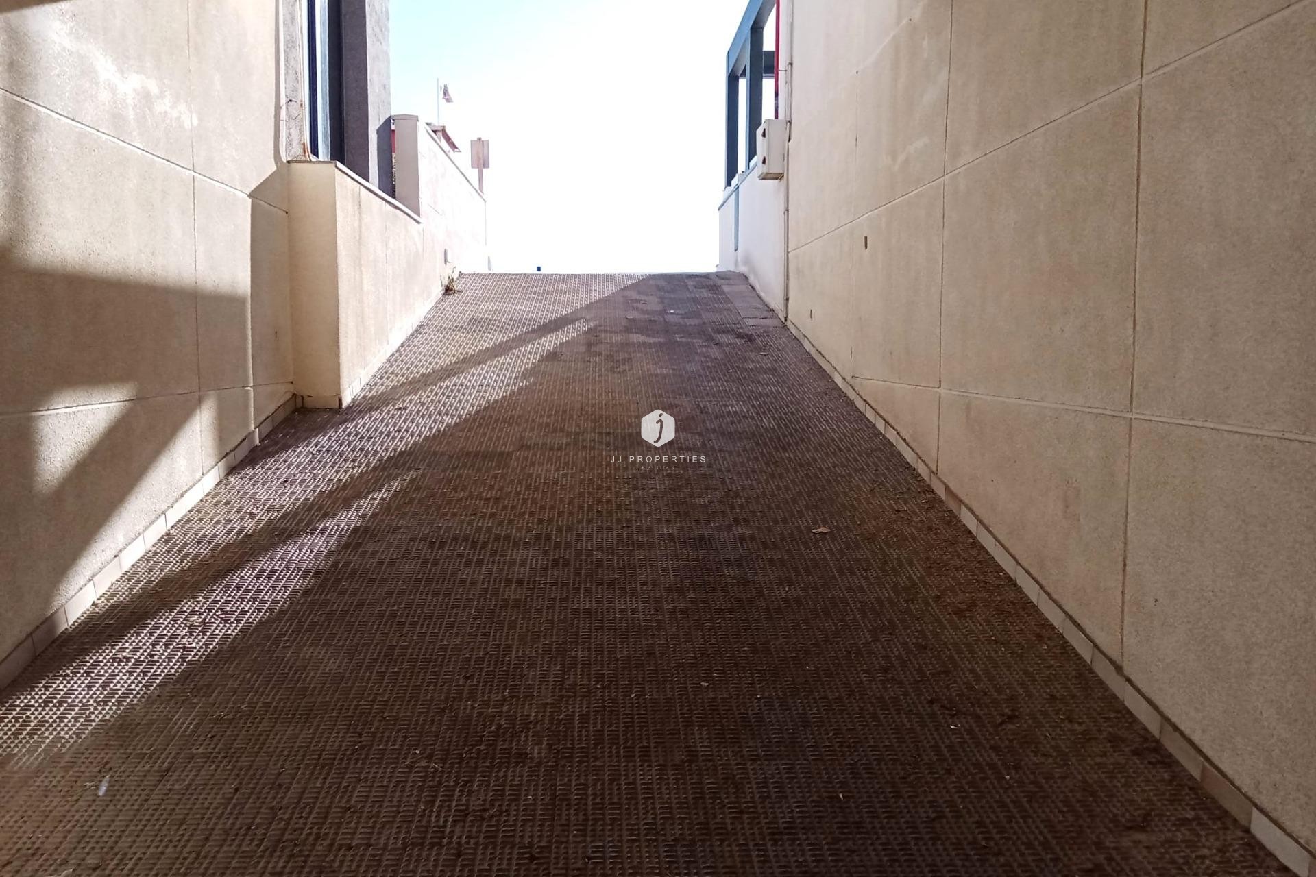 Aus zweiter Hand - Penthouse -
Torrevieja - Playa De La Mata