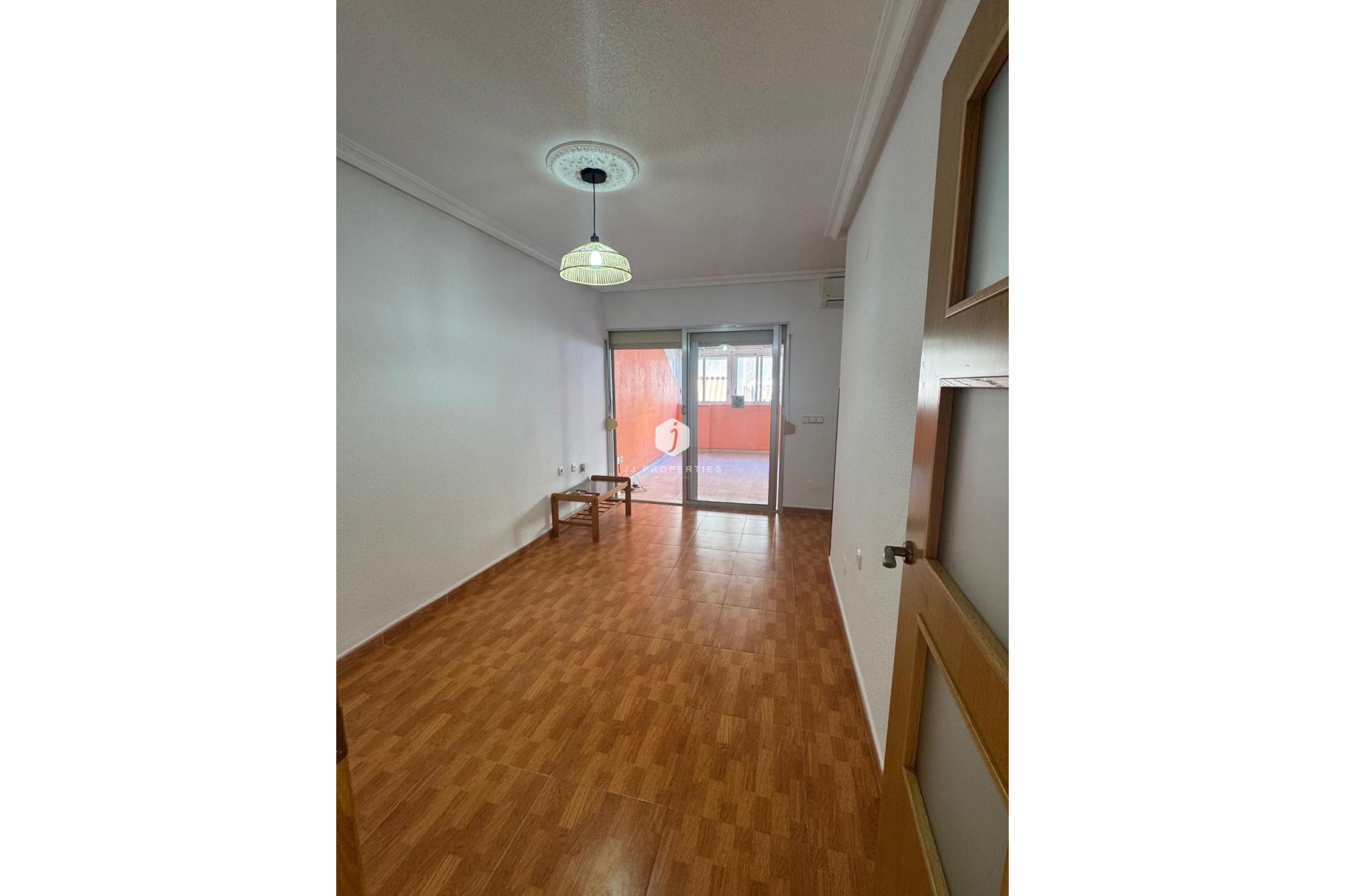 Aus zweiter Hand - Penthouse -
Torrevieja - Playa de los Locos