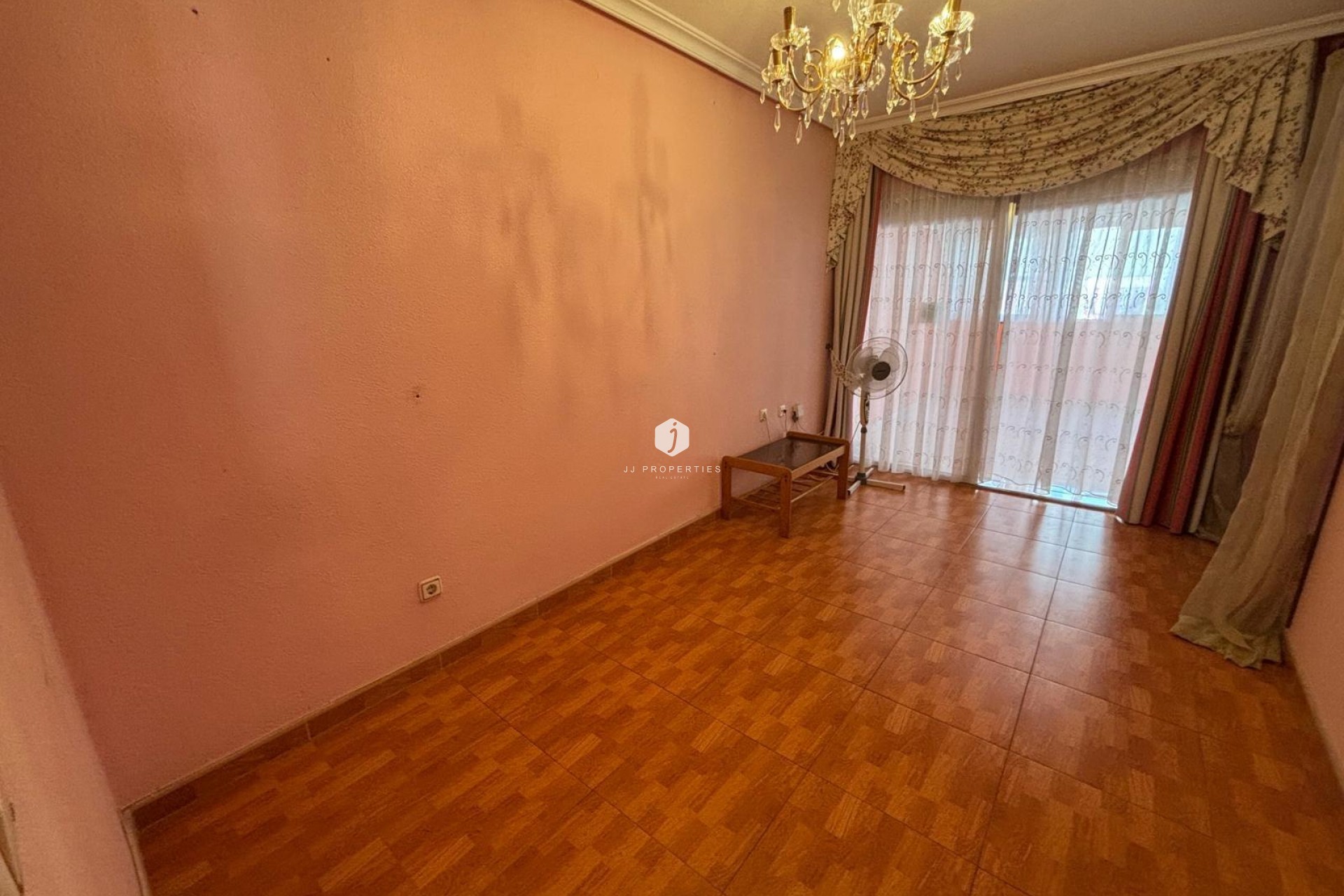 Aus zweiter Hand - Penthouse -
Torrevieja - Playa de los Naufragos