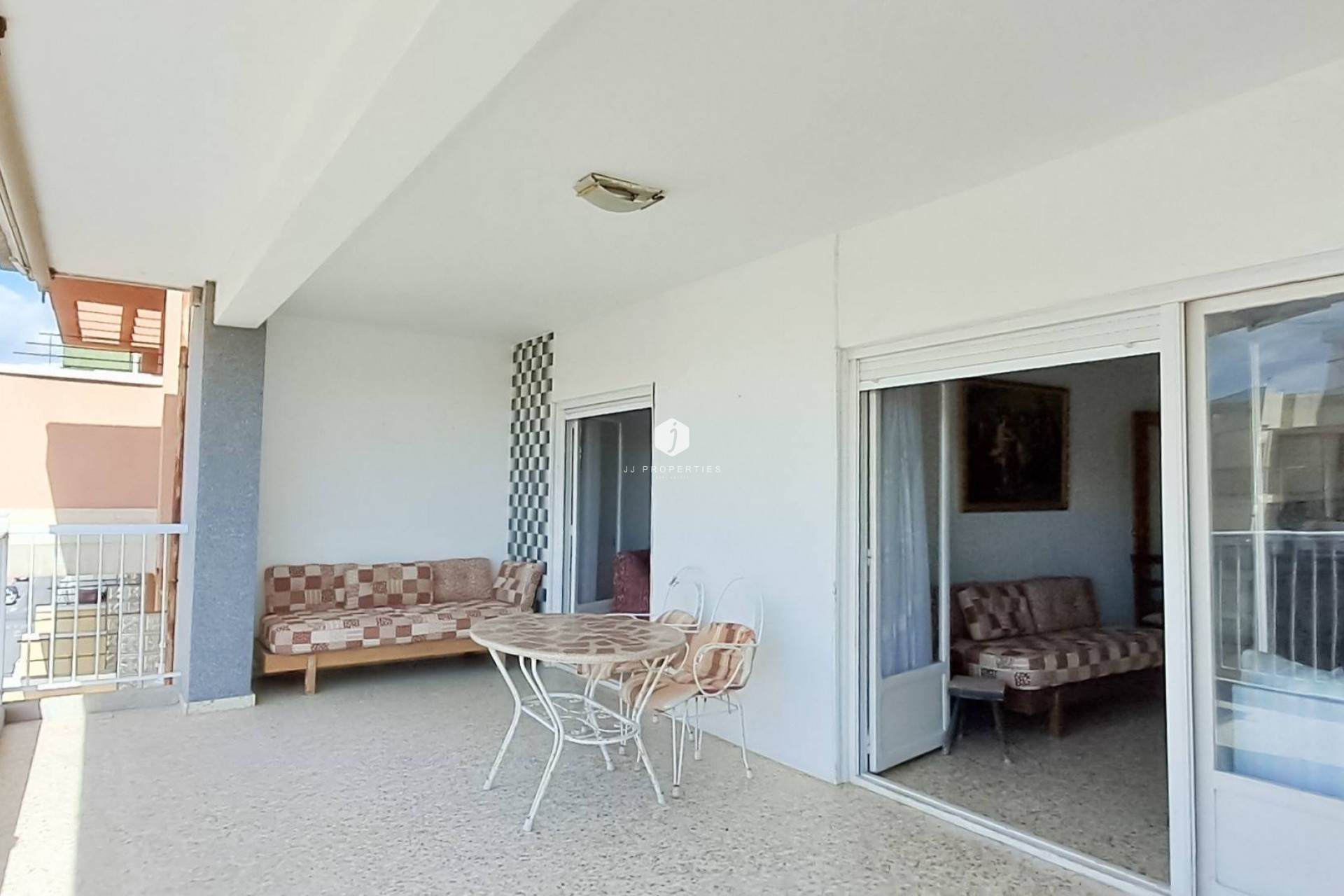 Aus zweiter Hand - Penthouse -
Torrevieja - Playa de los Naufragos