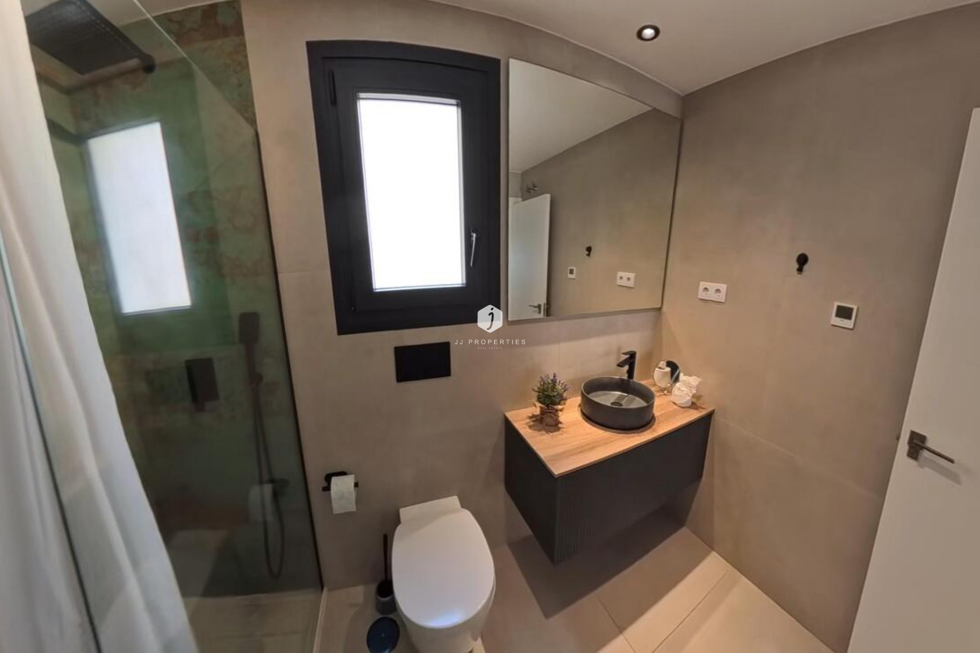 Aus zweiter Hand - Penthouse -
Torrevieja
