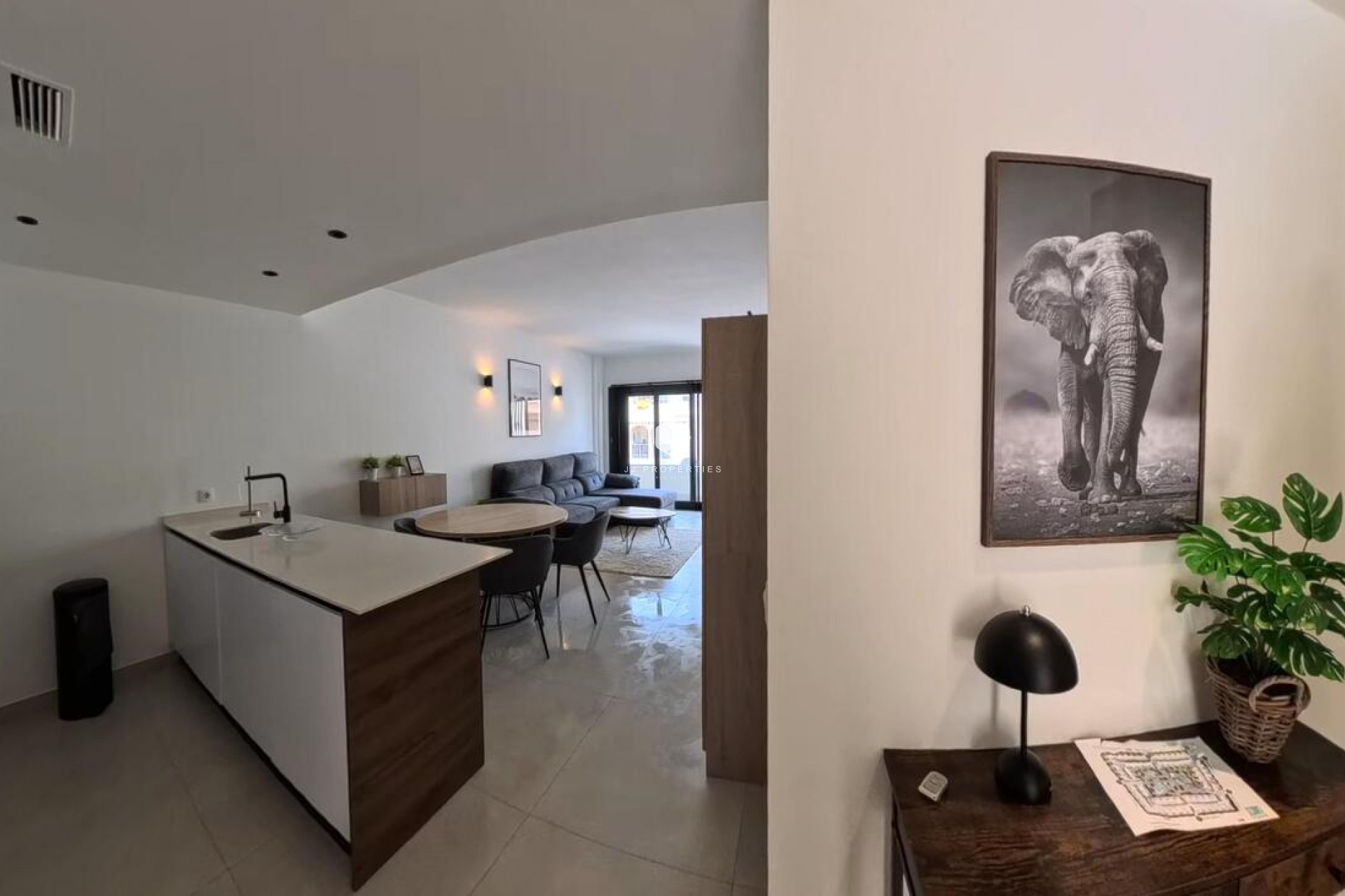 Aus zweiter Hand - Penthouse -
Torrevieja