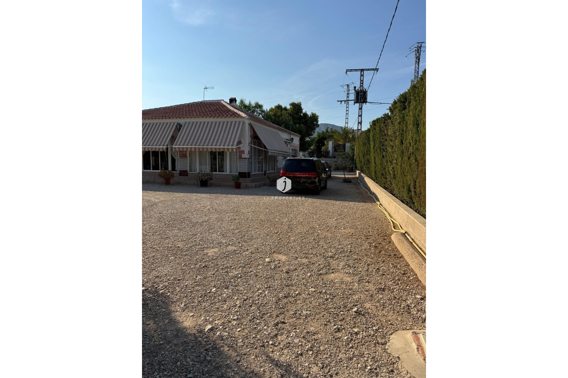 Aus zweiter Hand - Villa -
Albatera - Partida Lomas