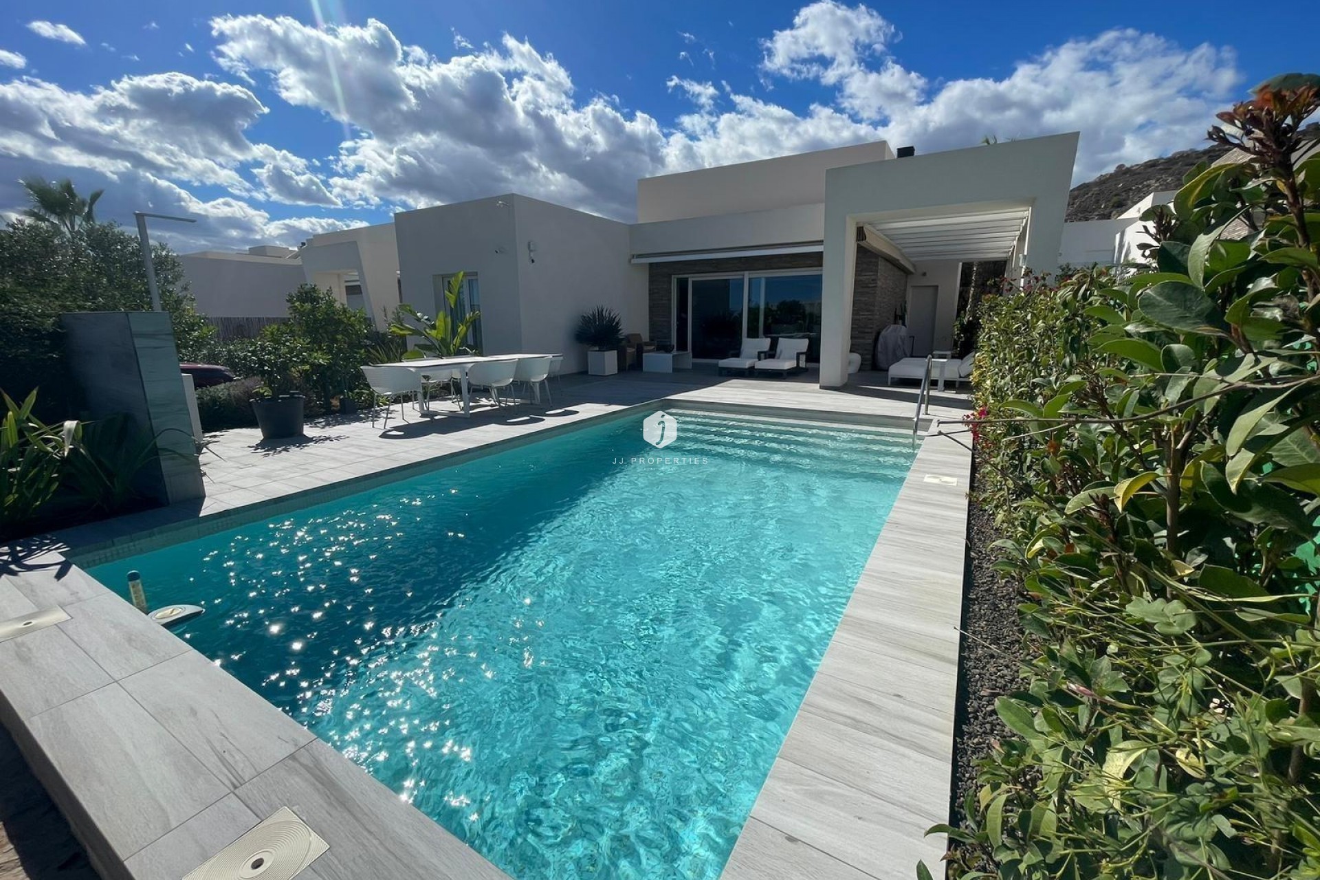 Aus zweiter Hand - Villa -
Algorfa - Club De Golf La Finca