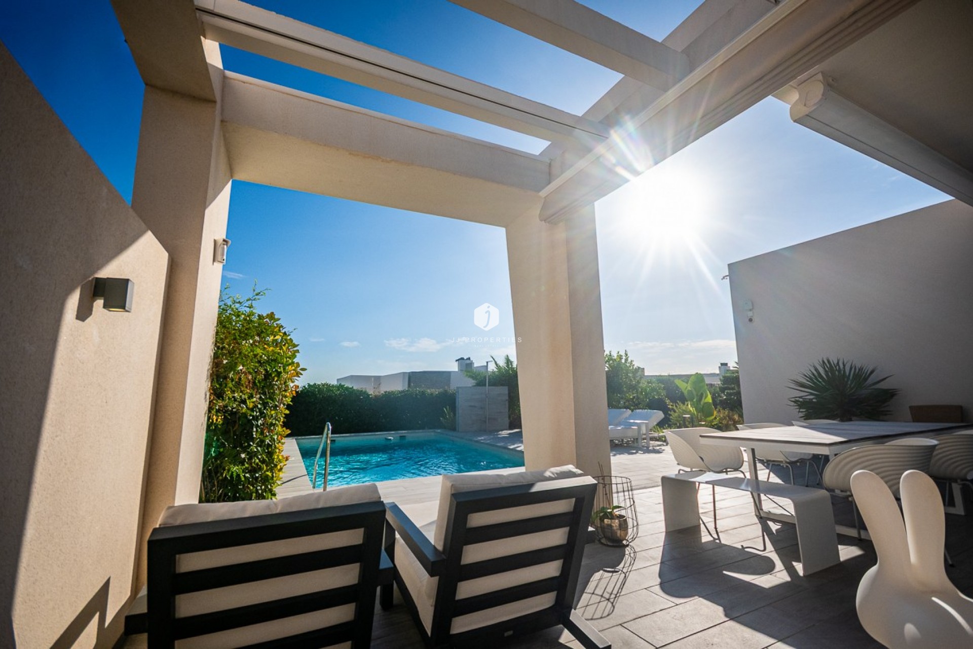 Aus zweiter Hand - Villa -
Algorfa - Inland